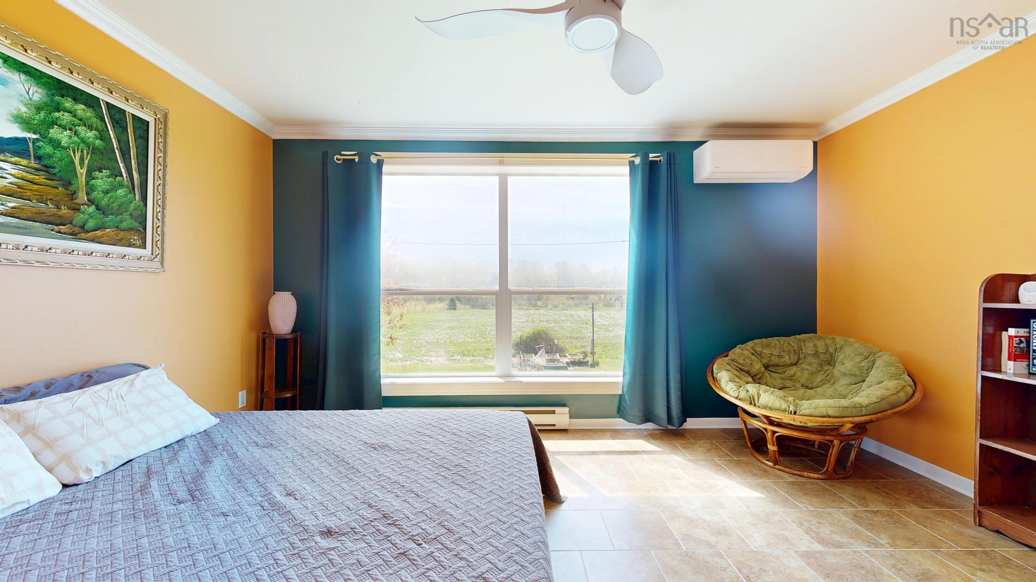 $450,000.00: 104 Clarence Road W, Beaconsfield