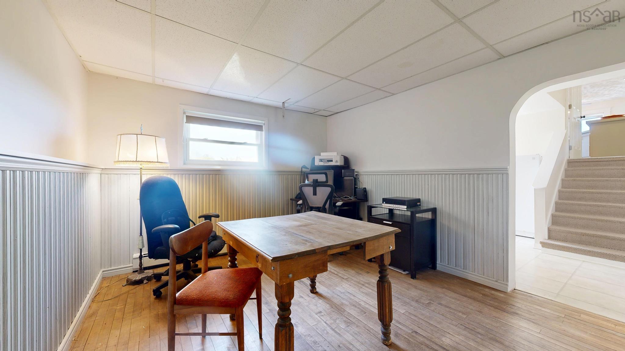 $450,000.00: 104 Clarence Road W, Beaconsfield