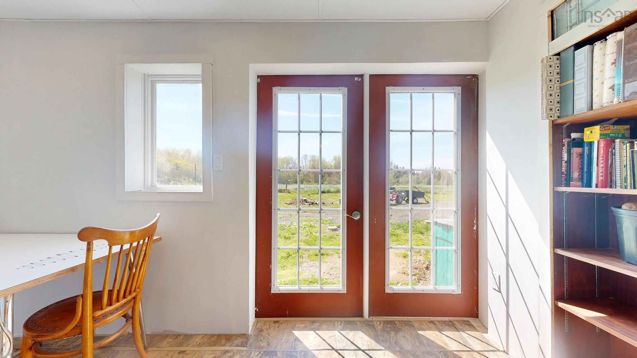 $450,000.00: 104 Clarence Road W, Beaconsfield