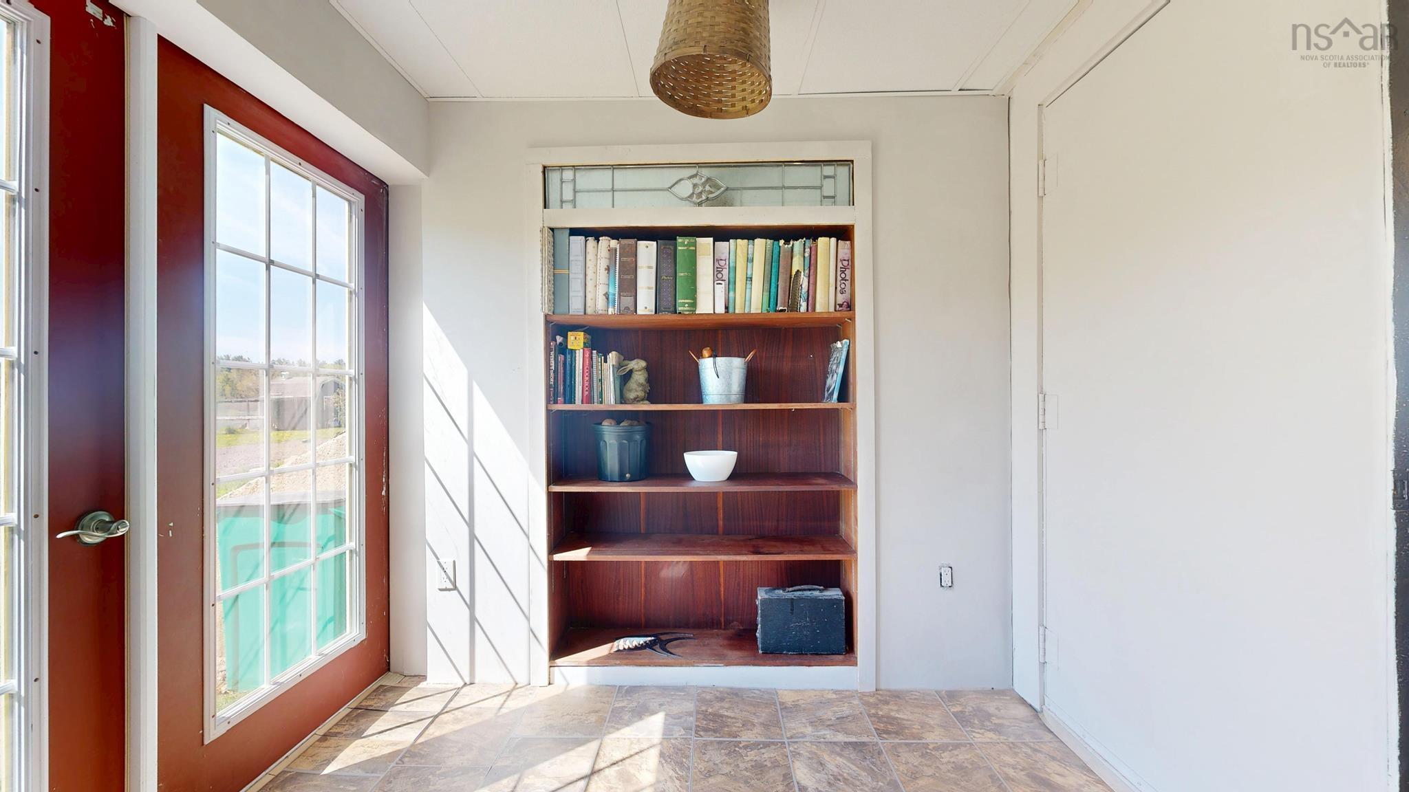 $450,000.00: 104 Clarence Road W, Beaconsfield