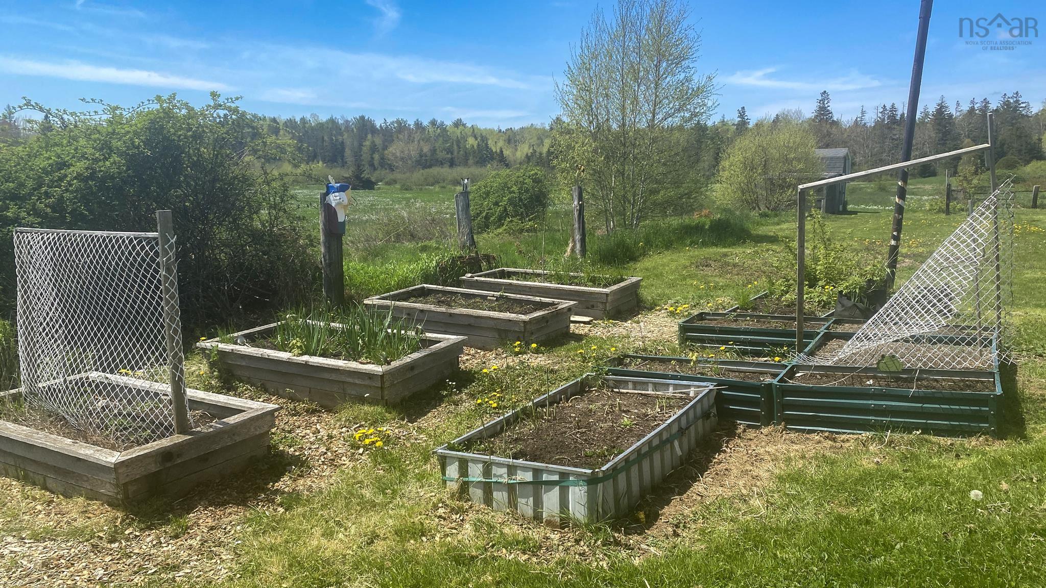 $450,000.00: 104 Clarence Road W, Beaconsfield