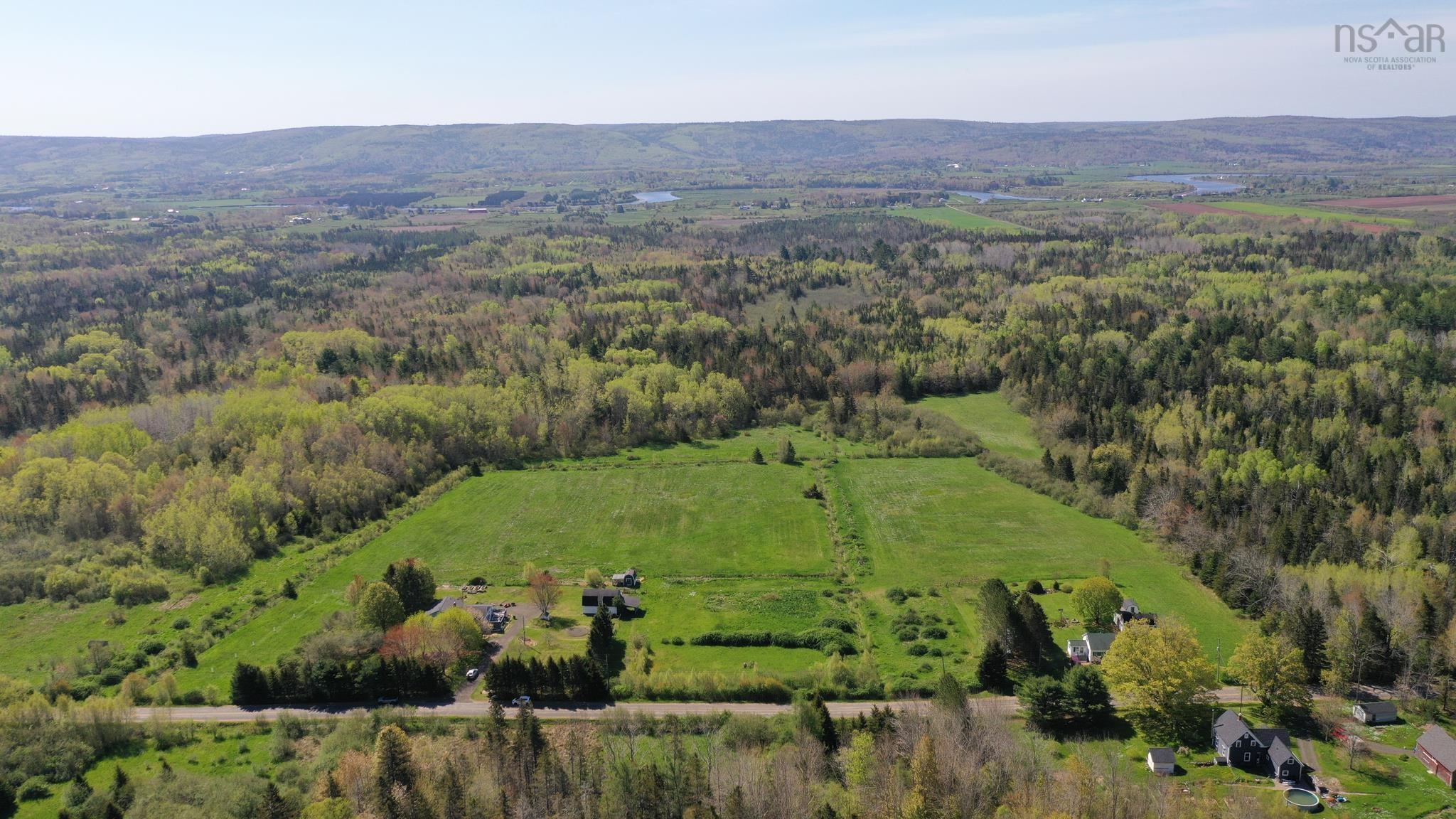 $450,000.00: 104 Clarence Road W, Beaconsfield