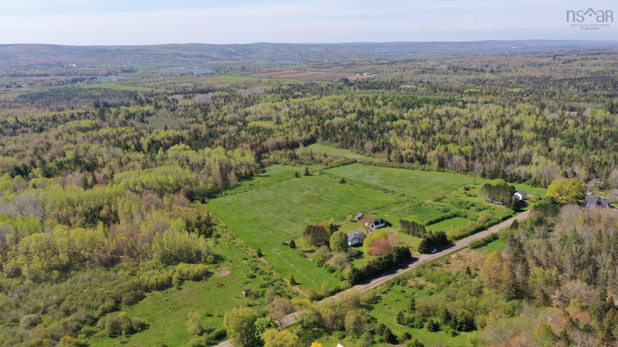 $450,000.00: 104 Clarence Road W, Beaconsfield