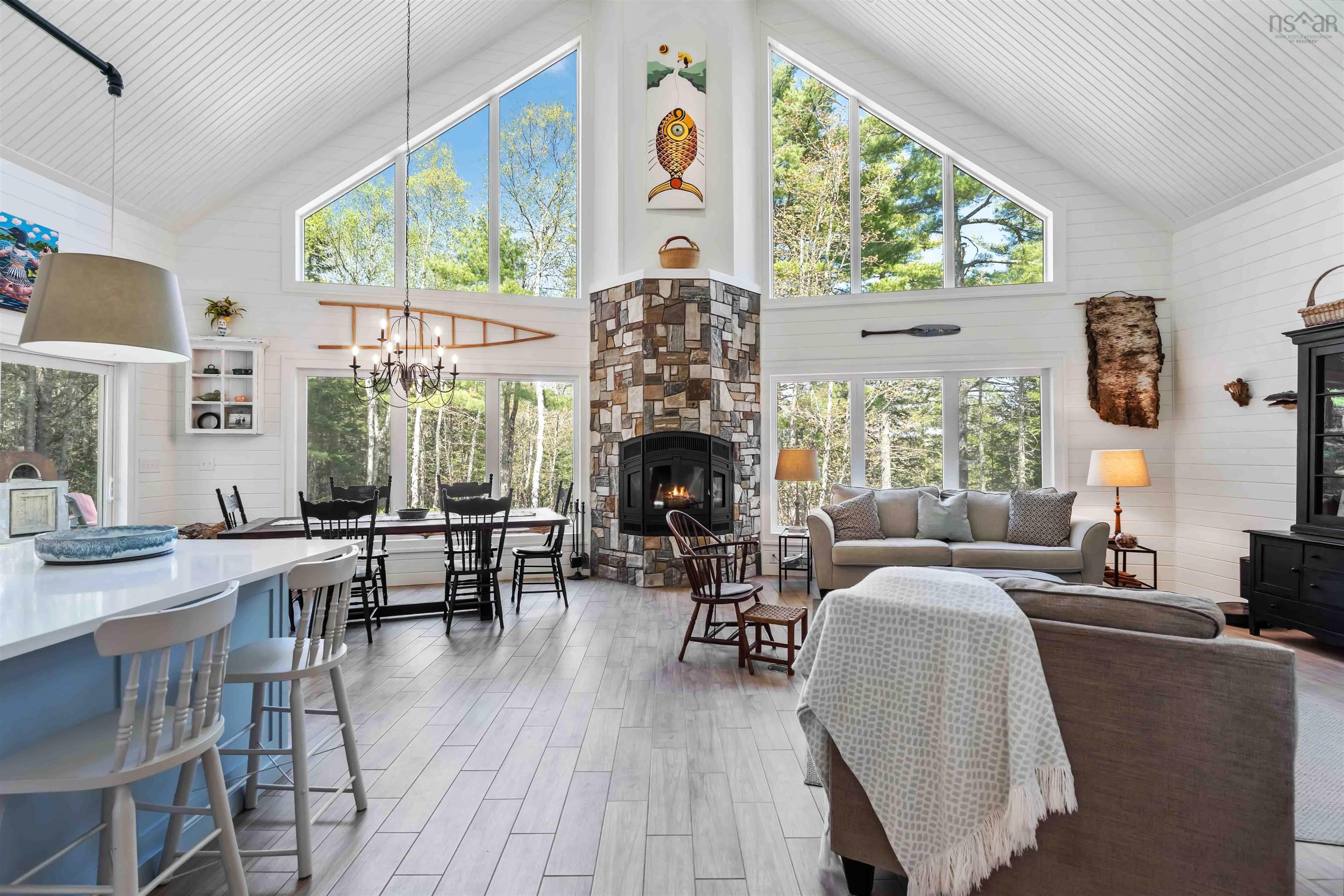 $800,000.00: 543 Loon Lake Drive, Lake Paul