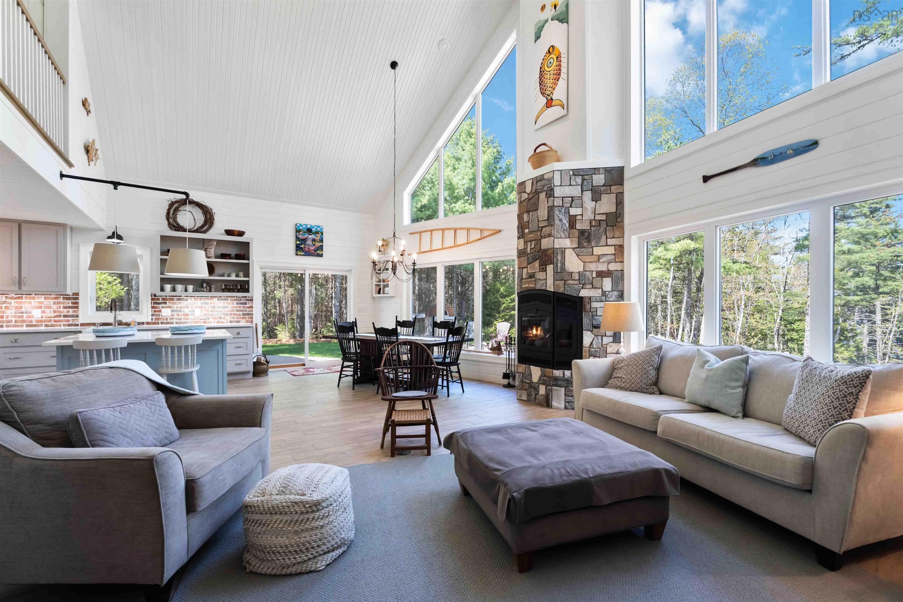 $800,000.00: 543 Loon Lake Drive, Lake Paul