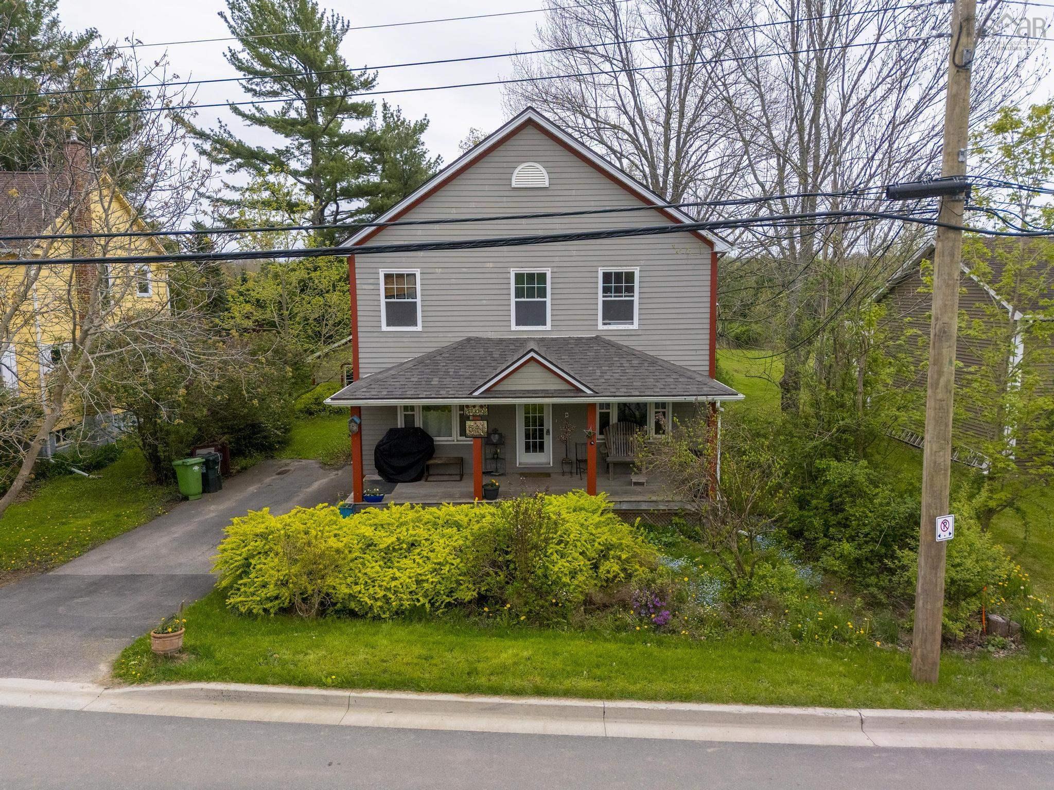 $569,900.00: 341 College Road, Windsor