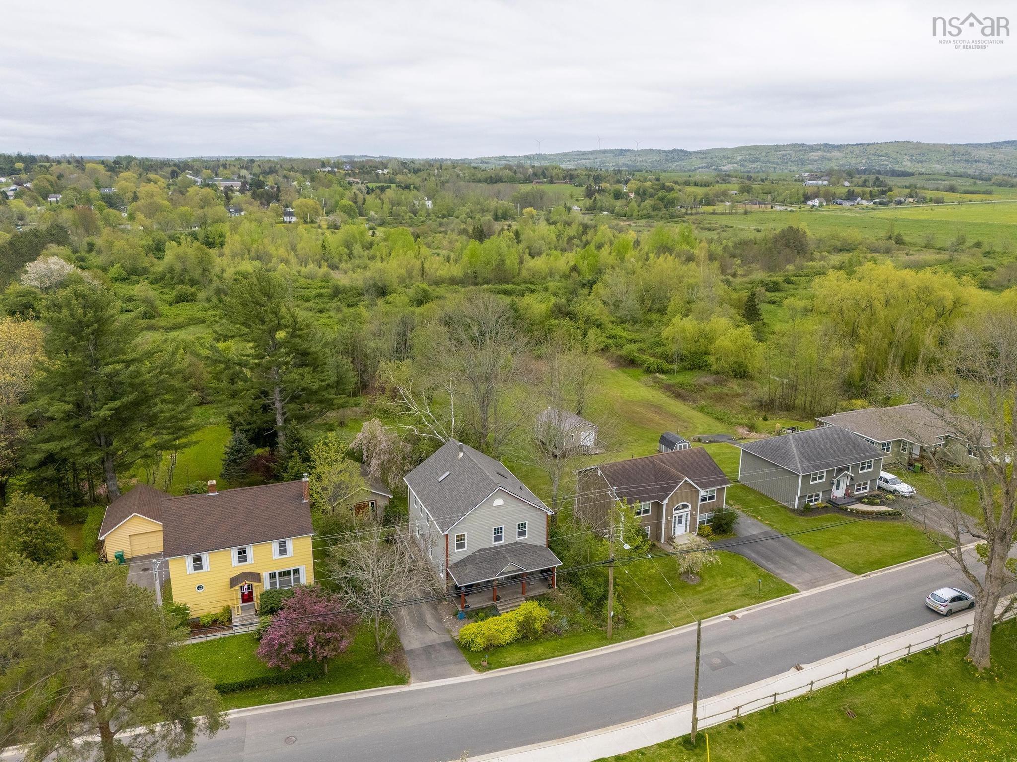 $569,900.00: 341 College Road, Windsor
