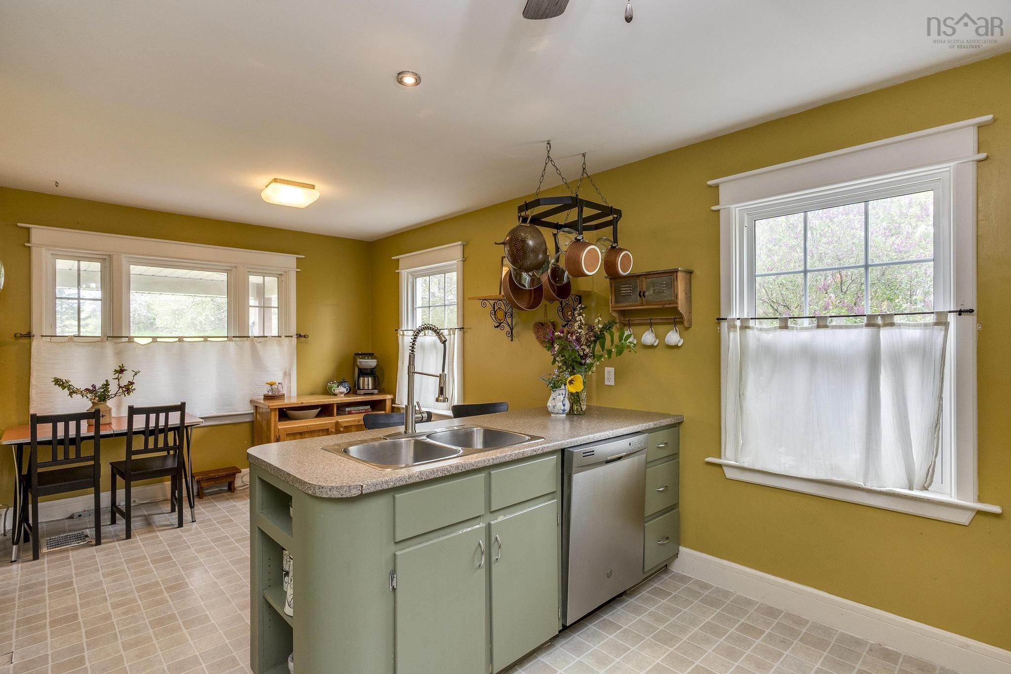 $569,900.00: 341 College Road, Windsor