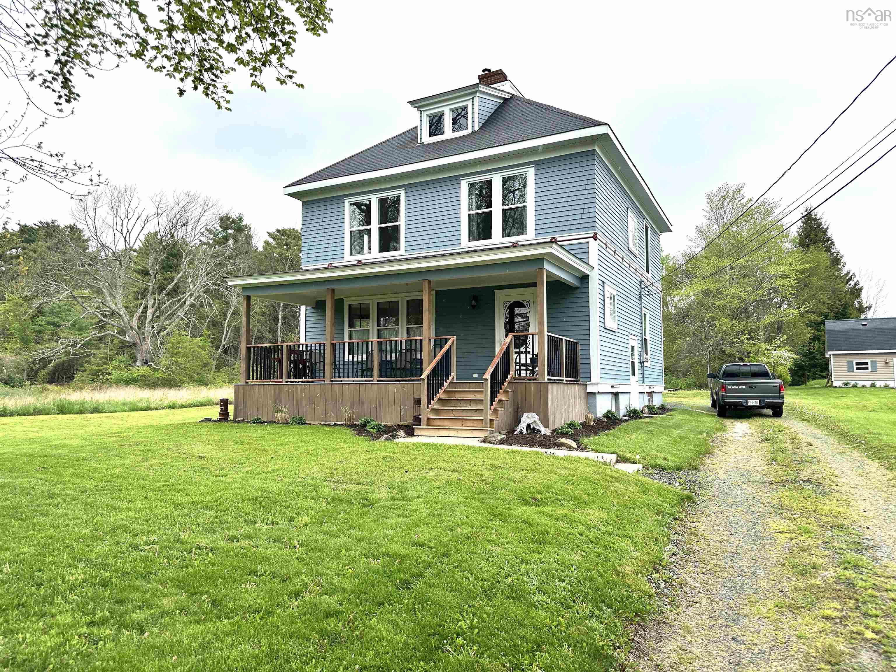 $375,000.00: 423 Highway 8, Milton