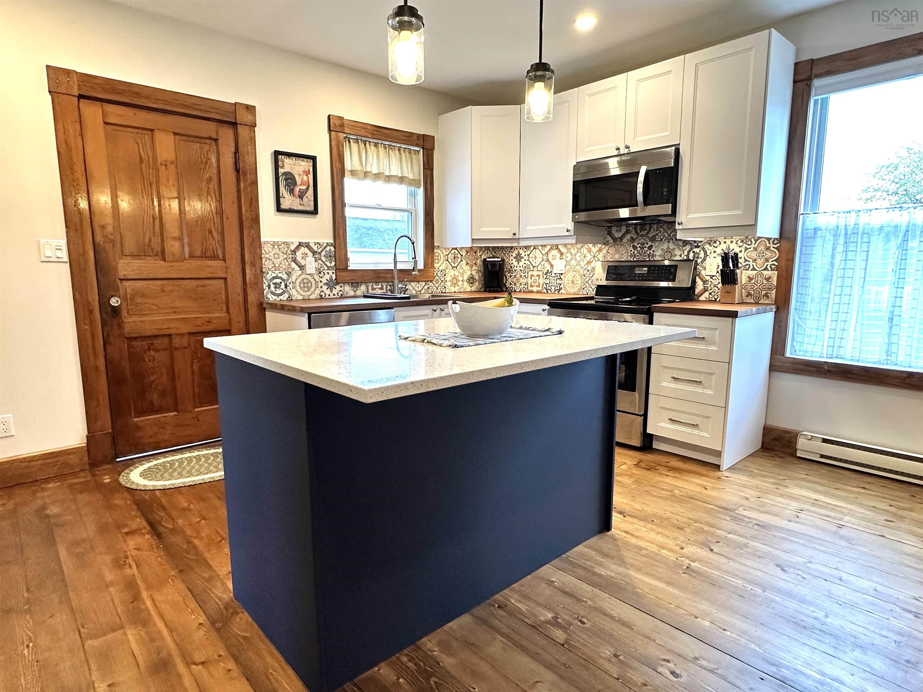 $375,000.00: 423 Highway 8, Milton
