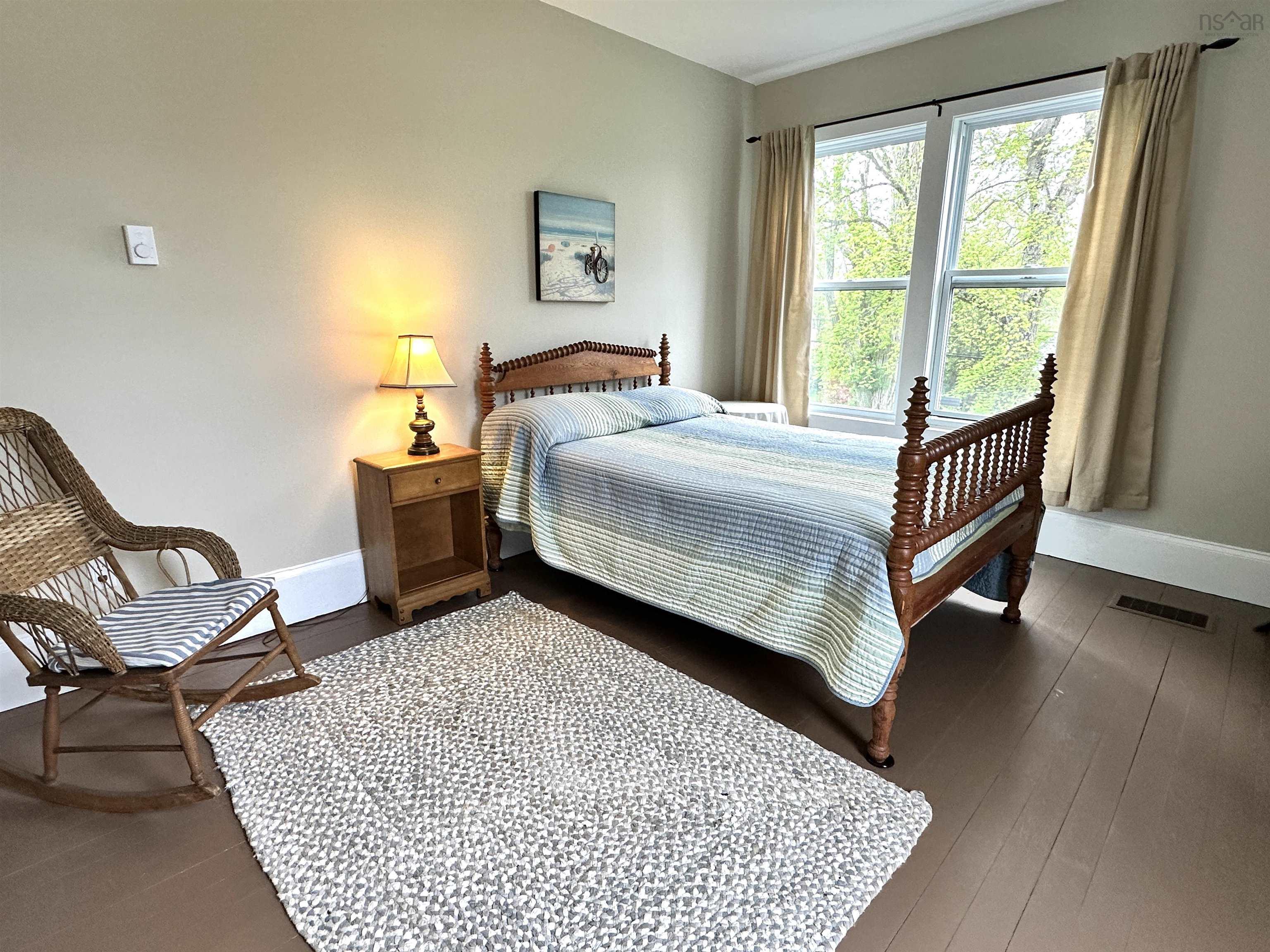 $375,000.00: 423 Highway 8, Milton