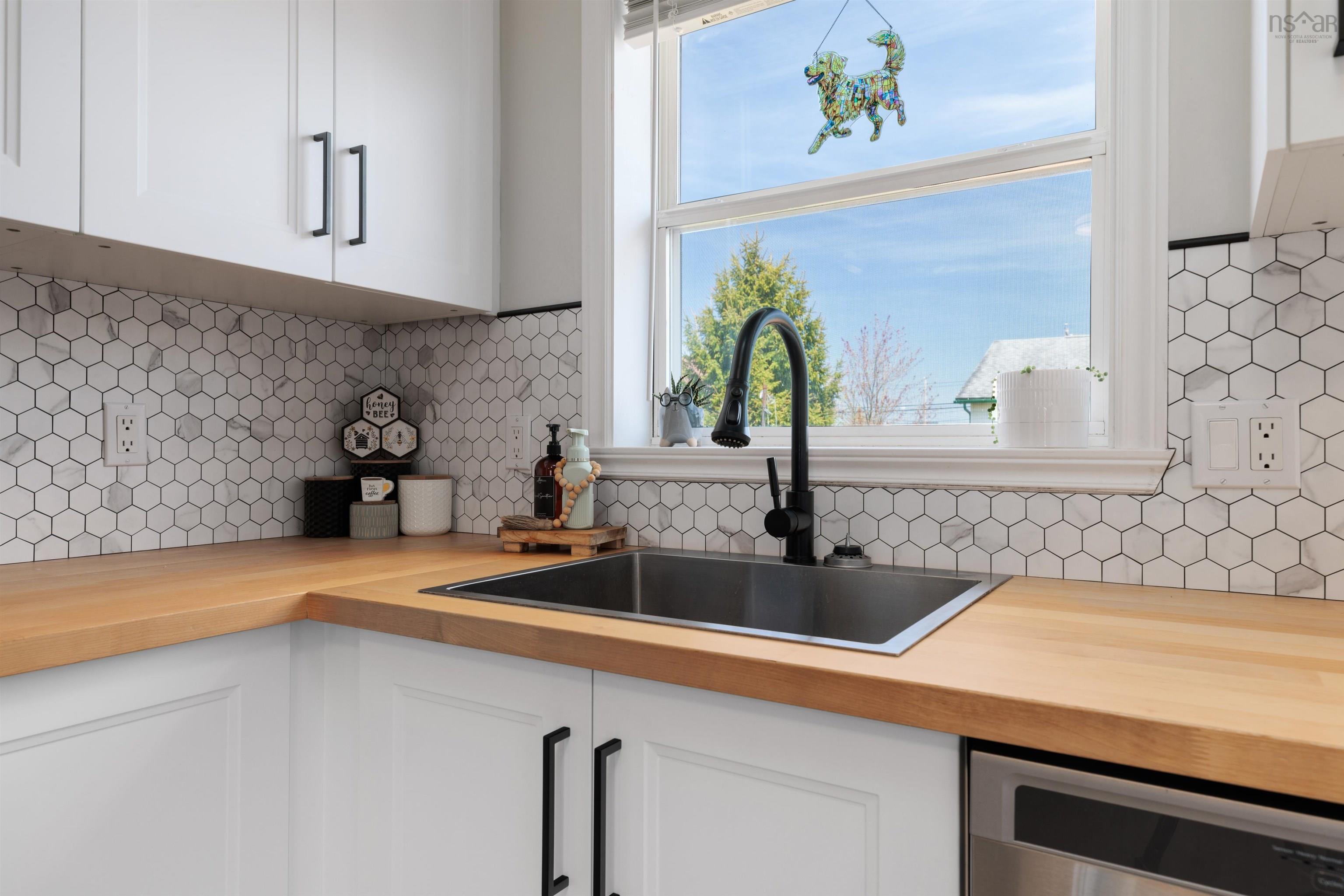 $439,900.00: 28 Melrose Crescent, Eastern Passage