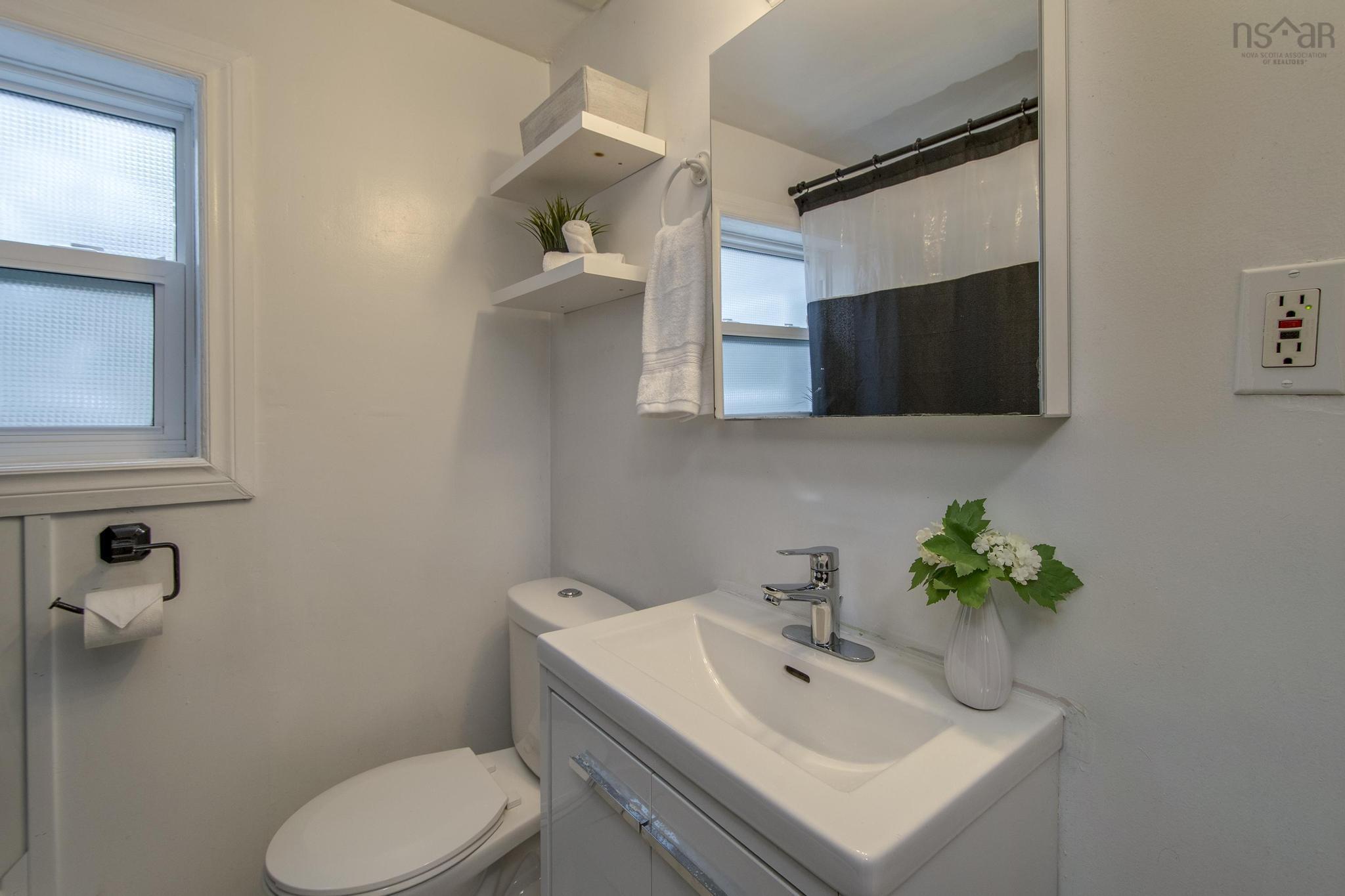 $399,900.00: 79 School Avenue, Halifax