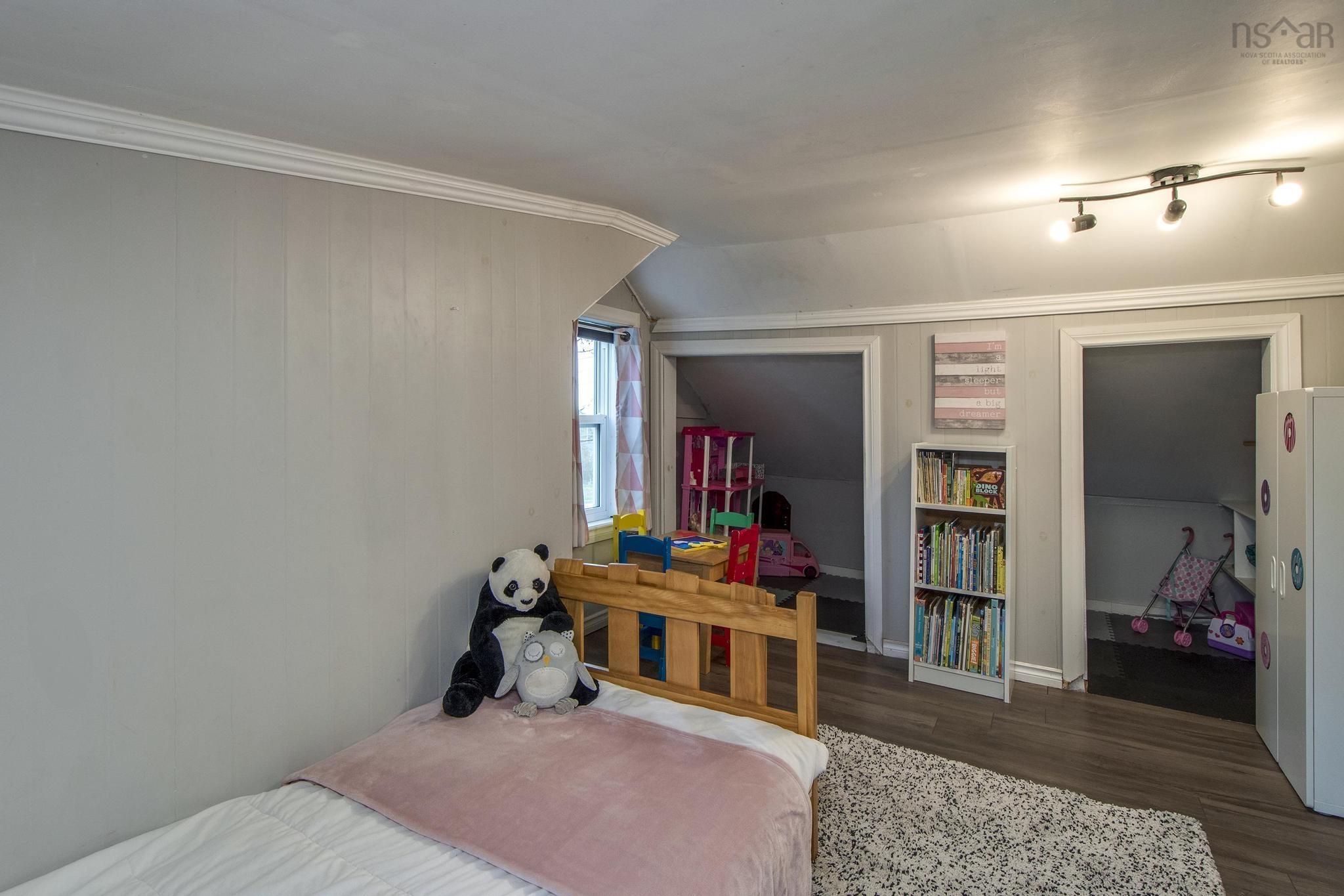 $399,900.00: 79 School Avenue, Halifax