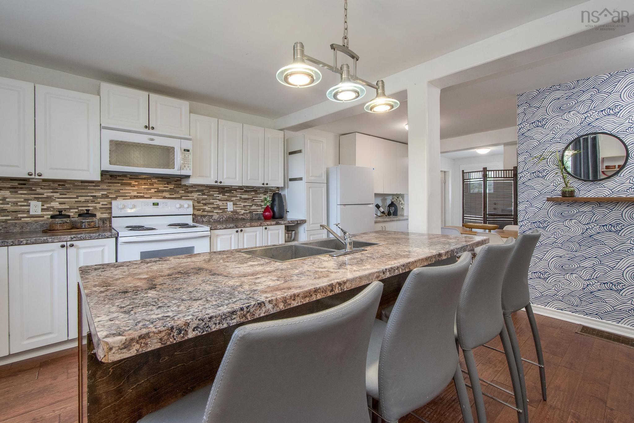 $399,900.00: 79 School Avenue, Halifax