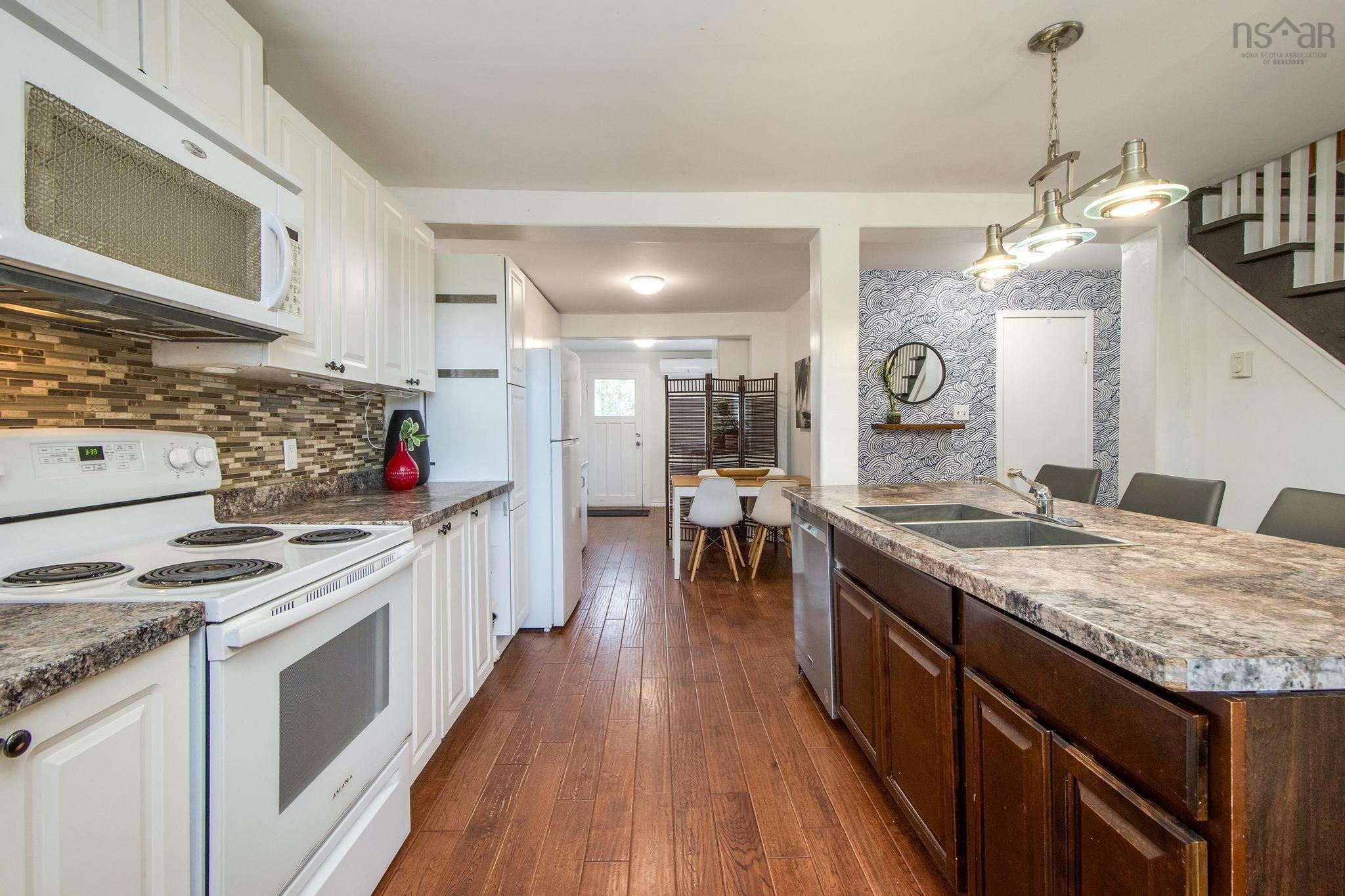 $399,900.00: 79 School Avenue, Halifax