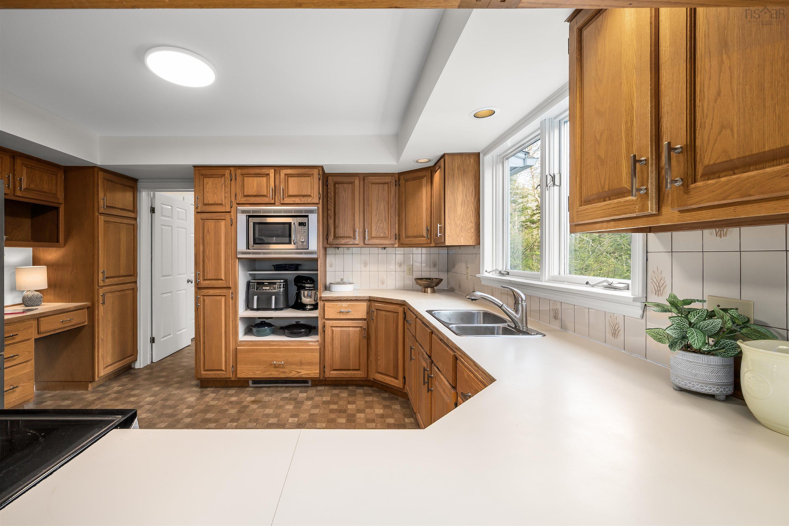 $689,000.00: 203 Richardson Drive, Fall River