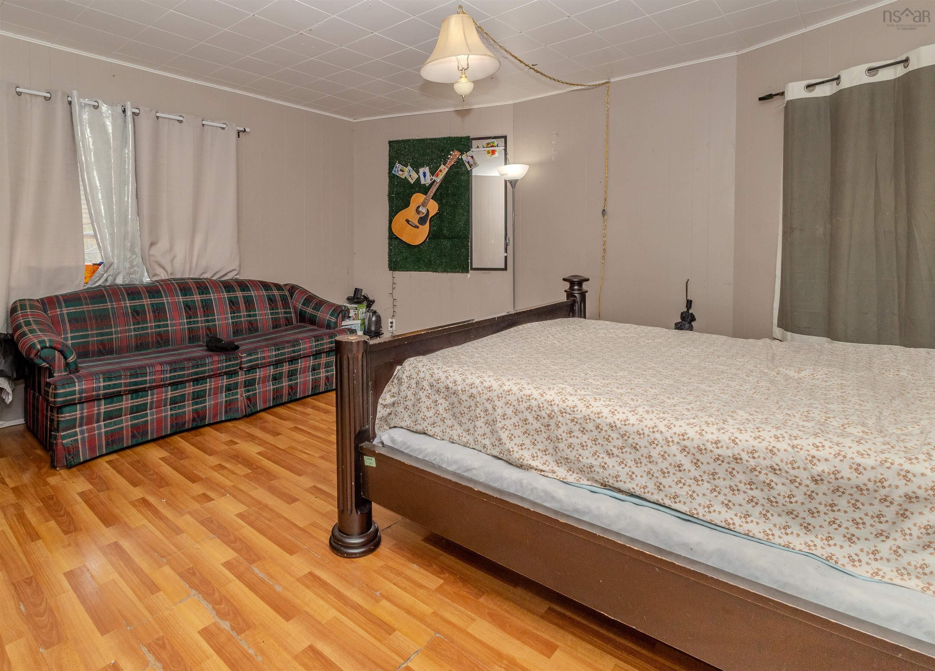 $244,900.00: 174 Brookland Street, Sydney