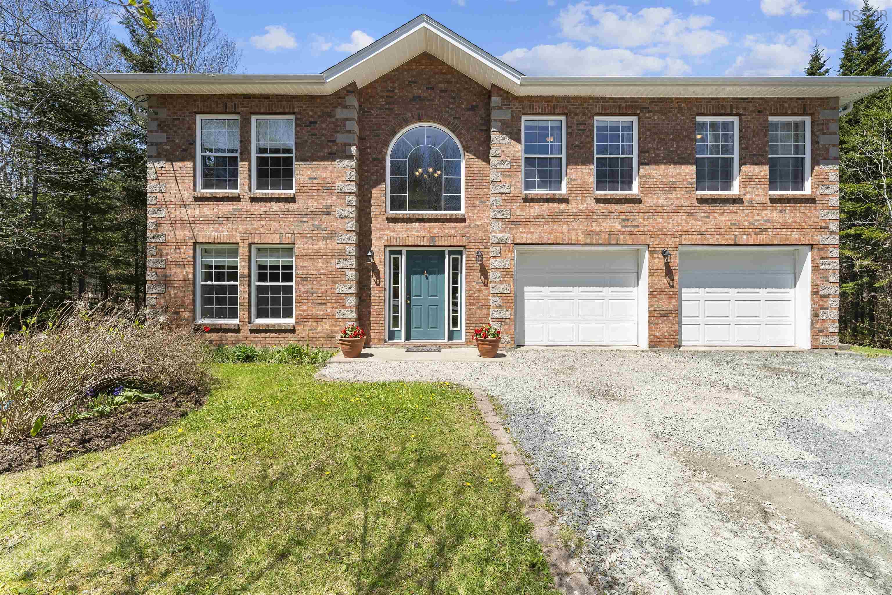 $609,900.00: 193 Dempster Crescent, Mineville