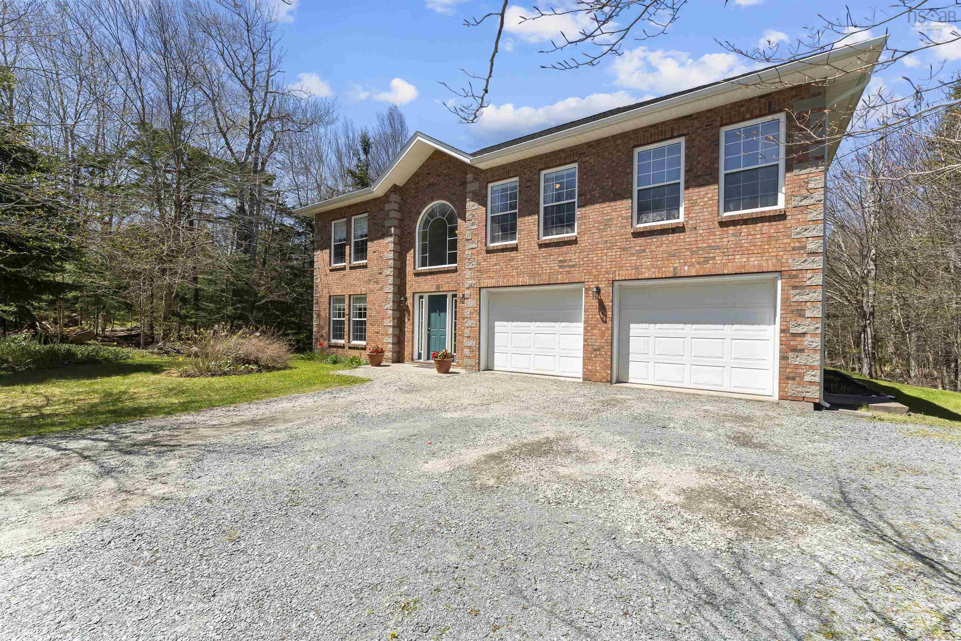 $609,900.00: 193 Dempster Crescent, Mineville