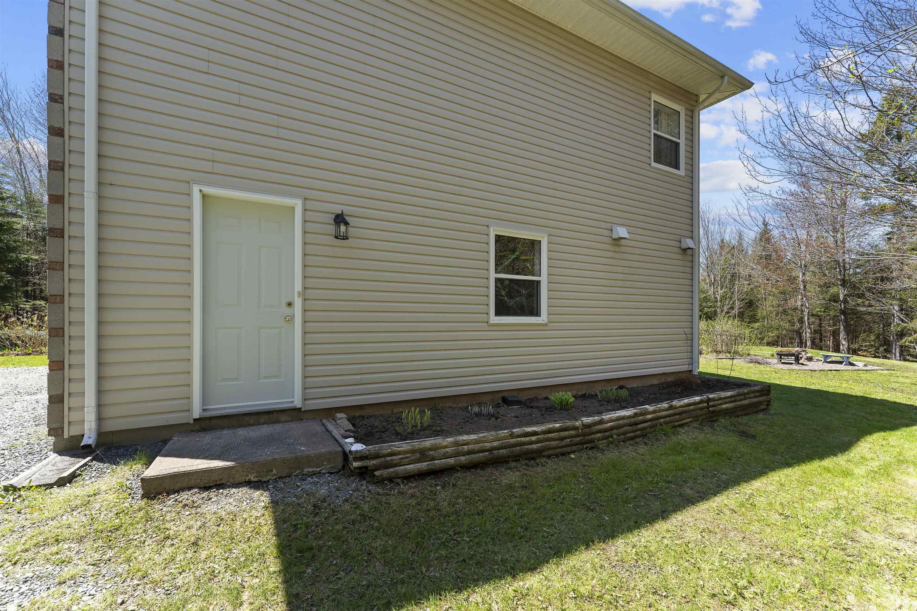$609,900.00: 193 Dempster Crescent, Mineville