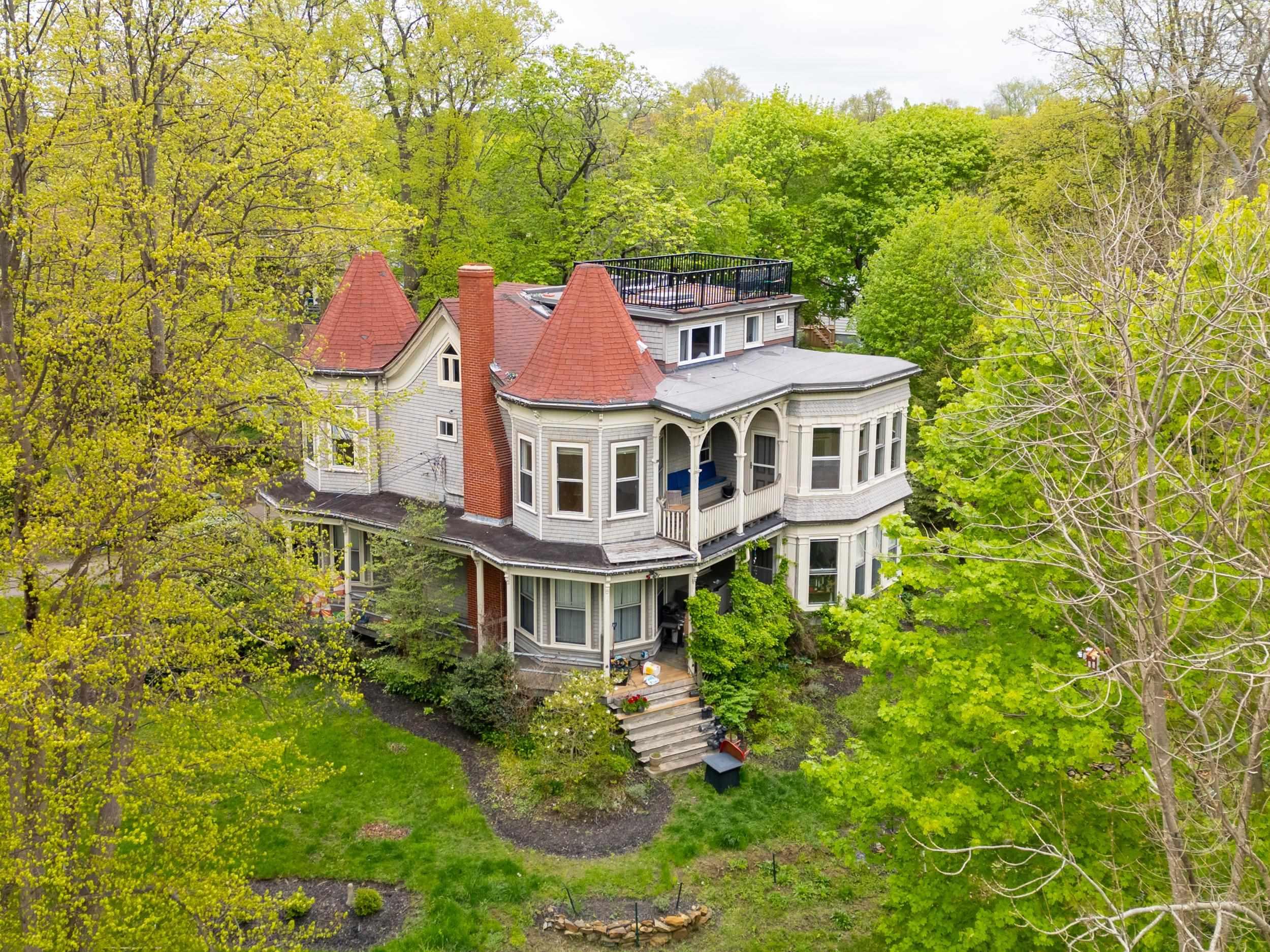 $499,900.00: 3 1991 Prince Arthur Street, Halifax