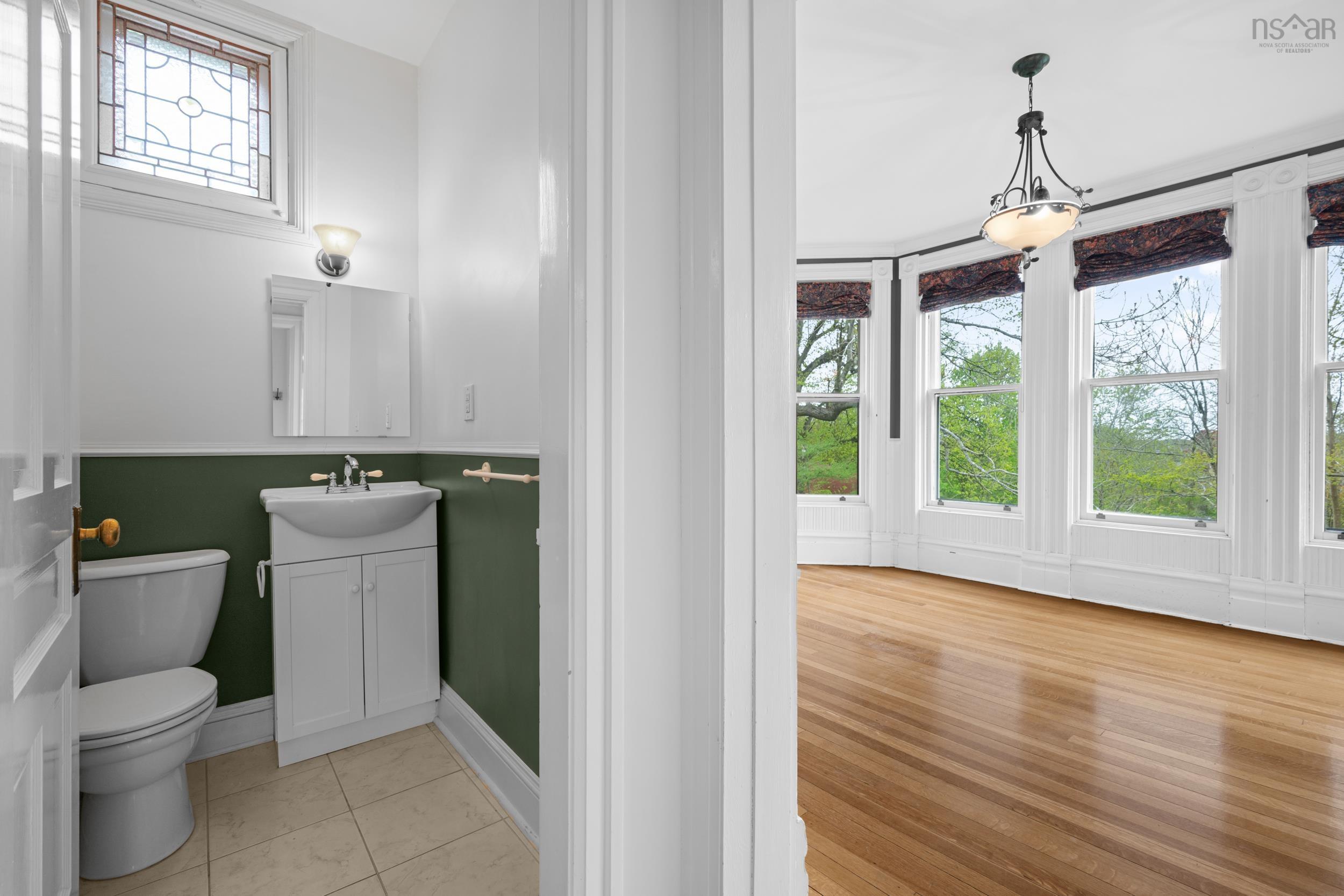 $499,900.00: 3 1991 Prince Arthur Street, Halifax