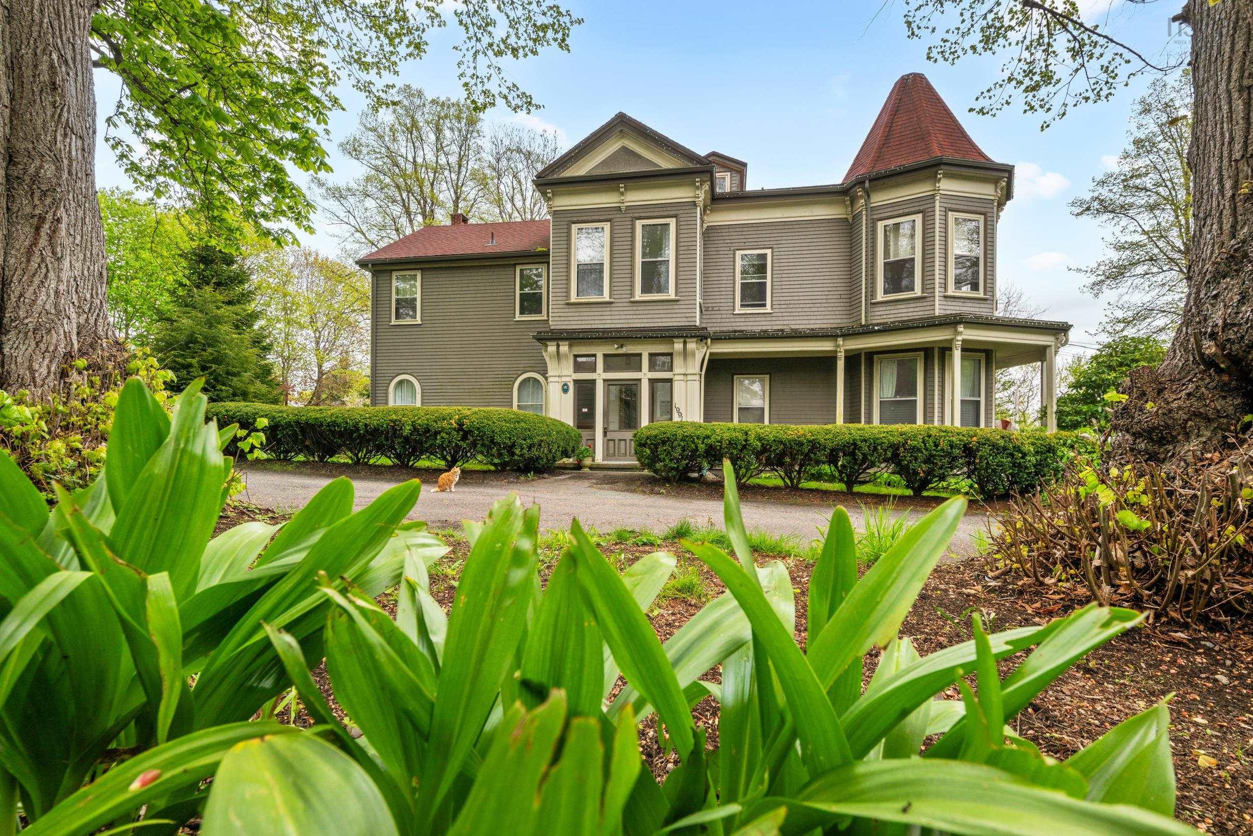 $499,900.00: 3 1991 Prince Arthur Street, Halifax