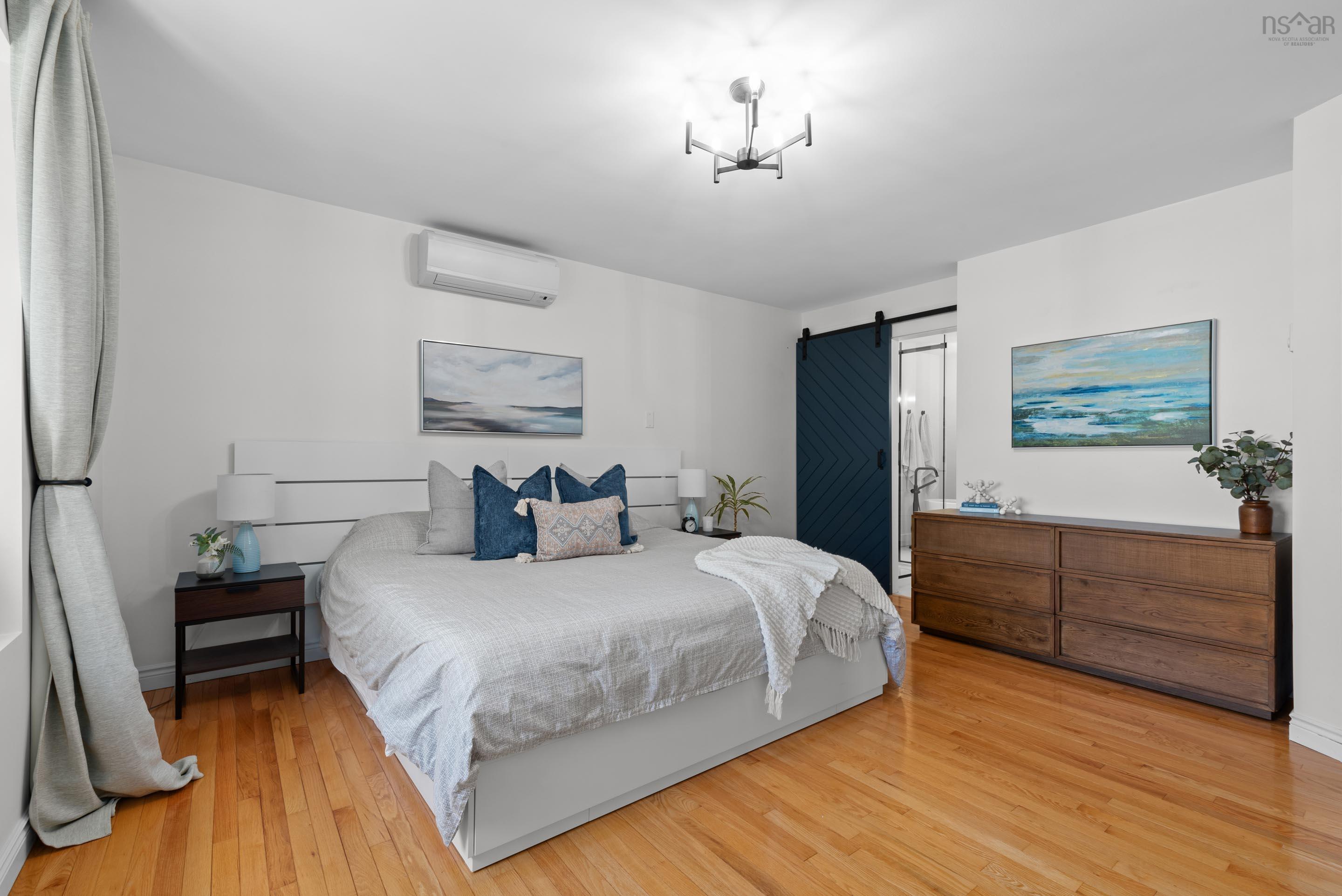$1,100,000.00: 32 Winley Drive, Windsor Junction