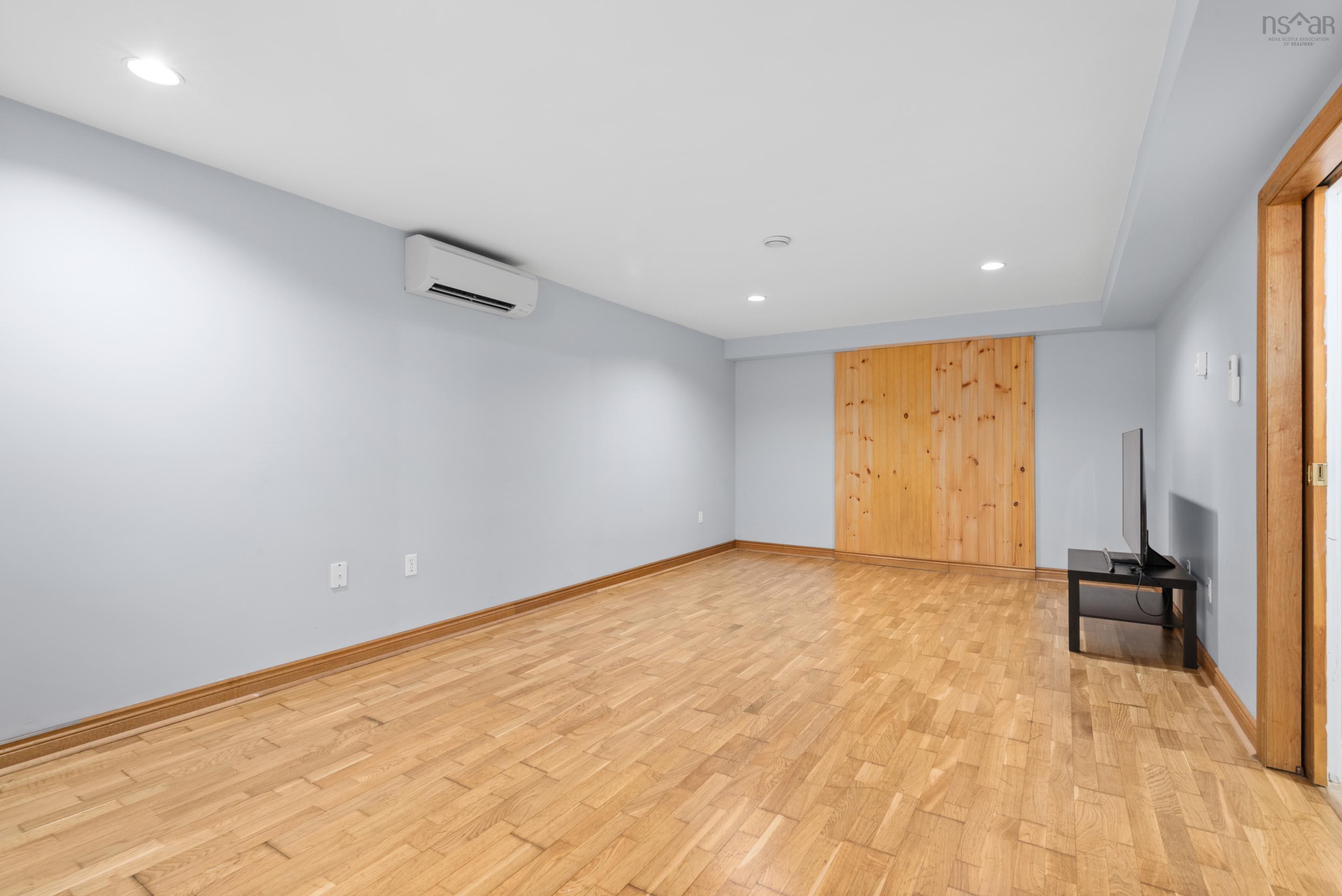 $1,100,000.00: 32 Winley Drive, Windsor Junction