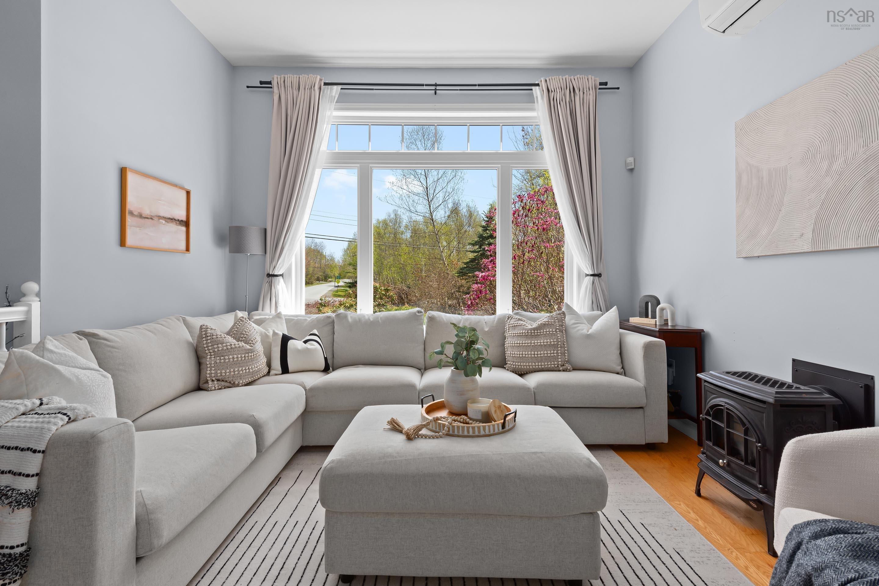 $1,100,000.00: 32 Winley Drive, Windsor Junction