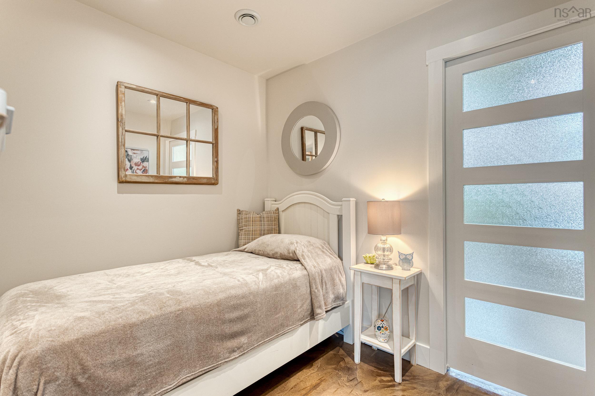 $539,900.00: 5 Spinnaker Drive, Deep Cove