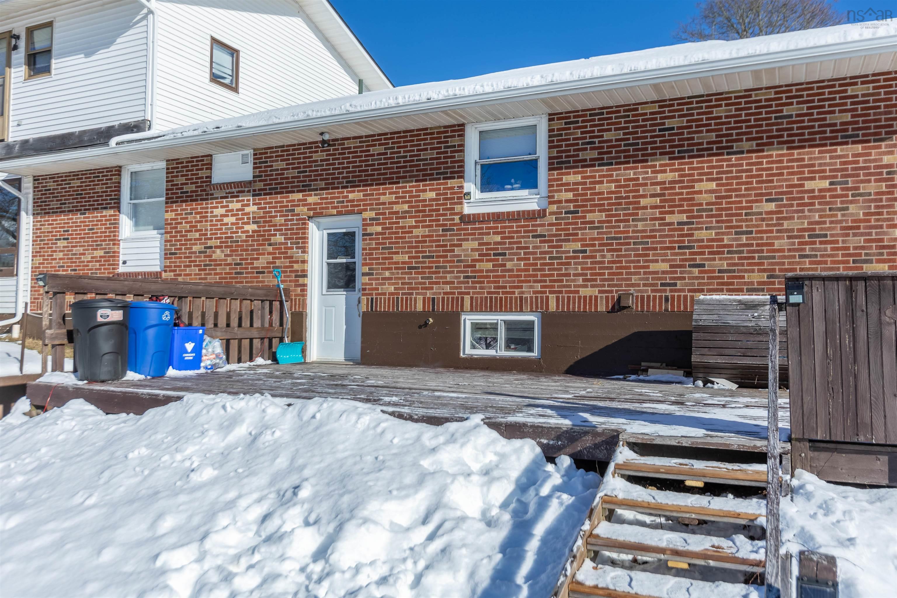 $565,000.00: 65 Willow Street, Amherst