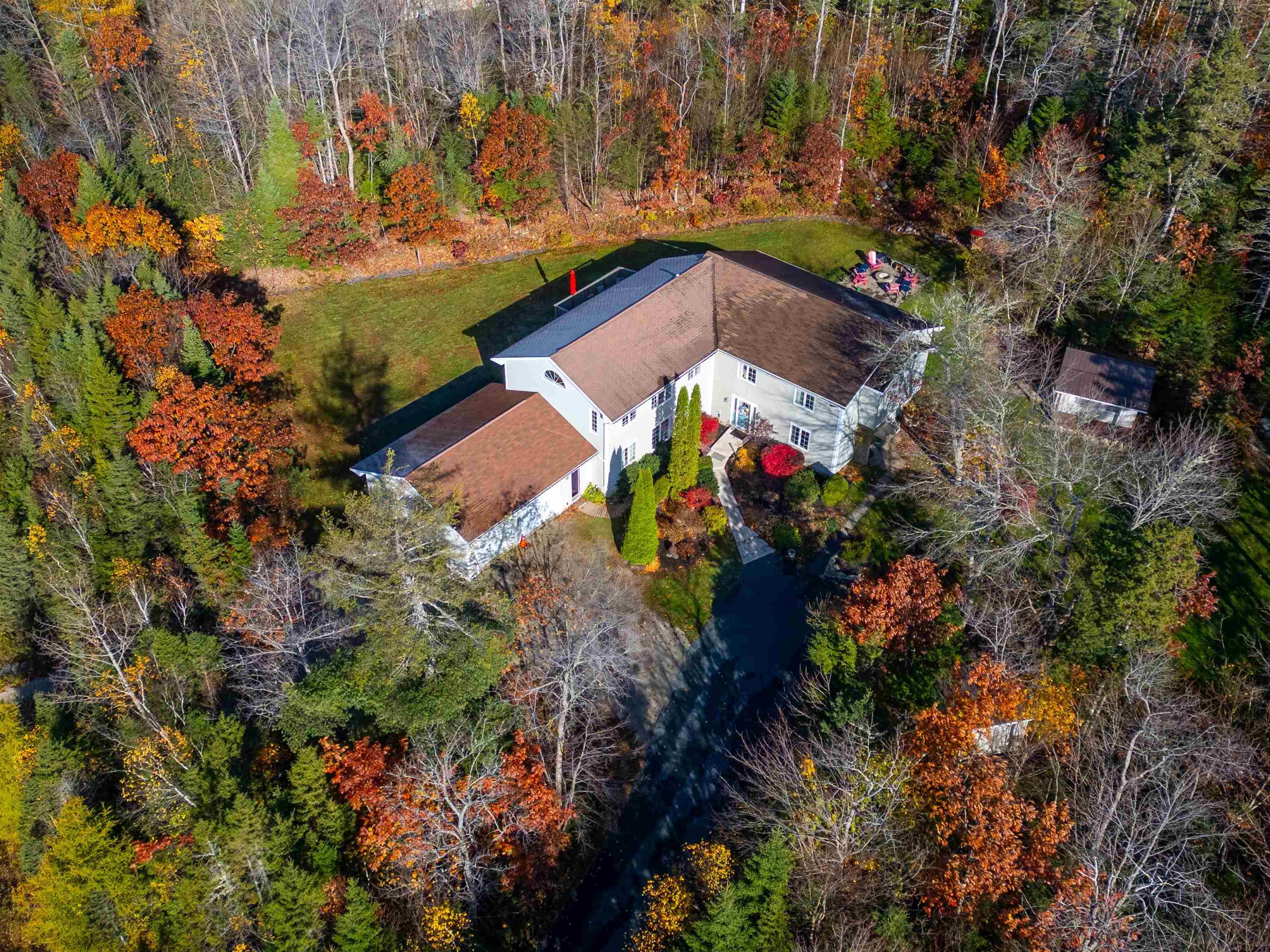 $829,900.00: 6 Sherwood Drive, Stillwater Lake