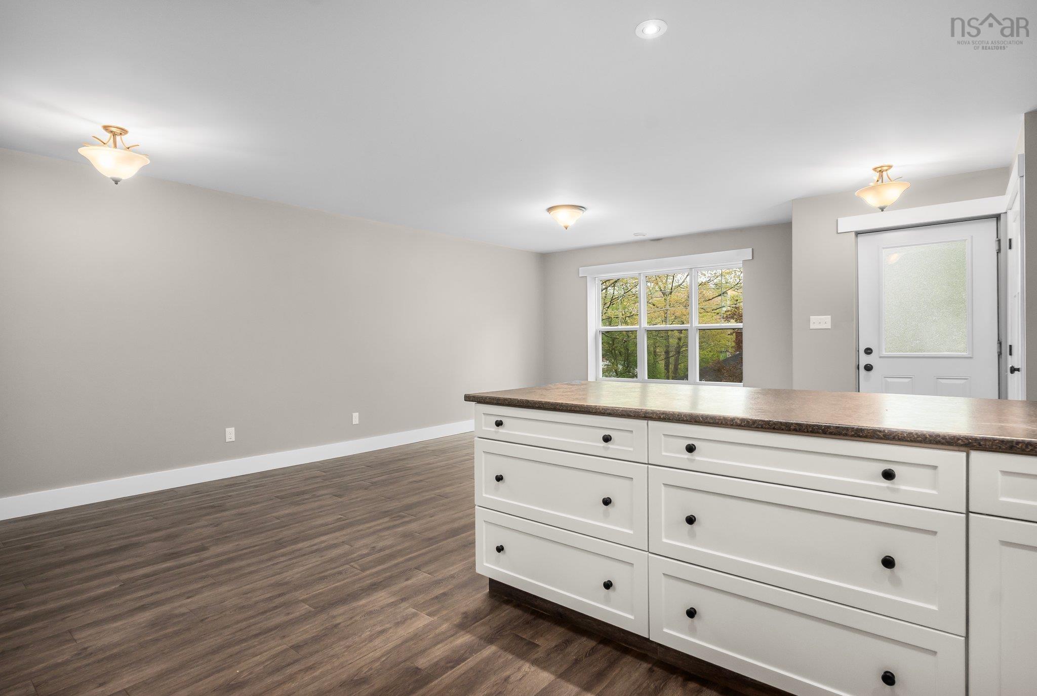 $514,900.00: 392 Rocky Lake Drive, Bedford