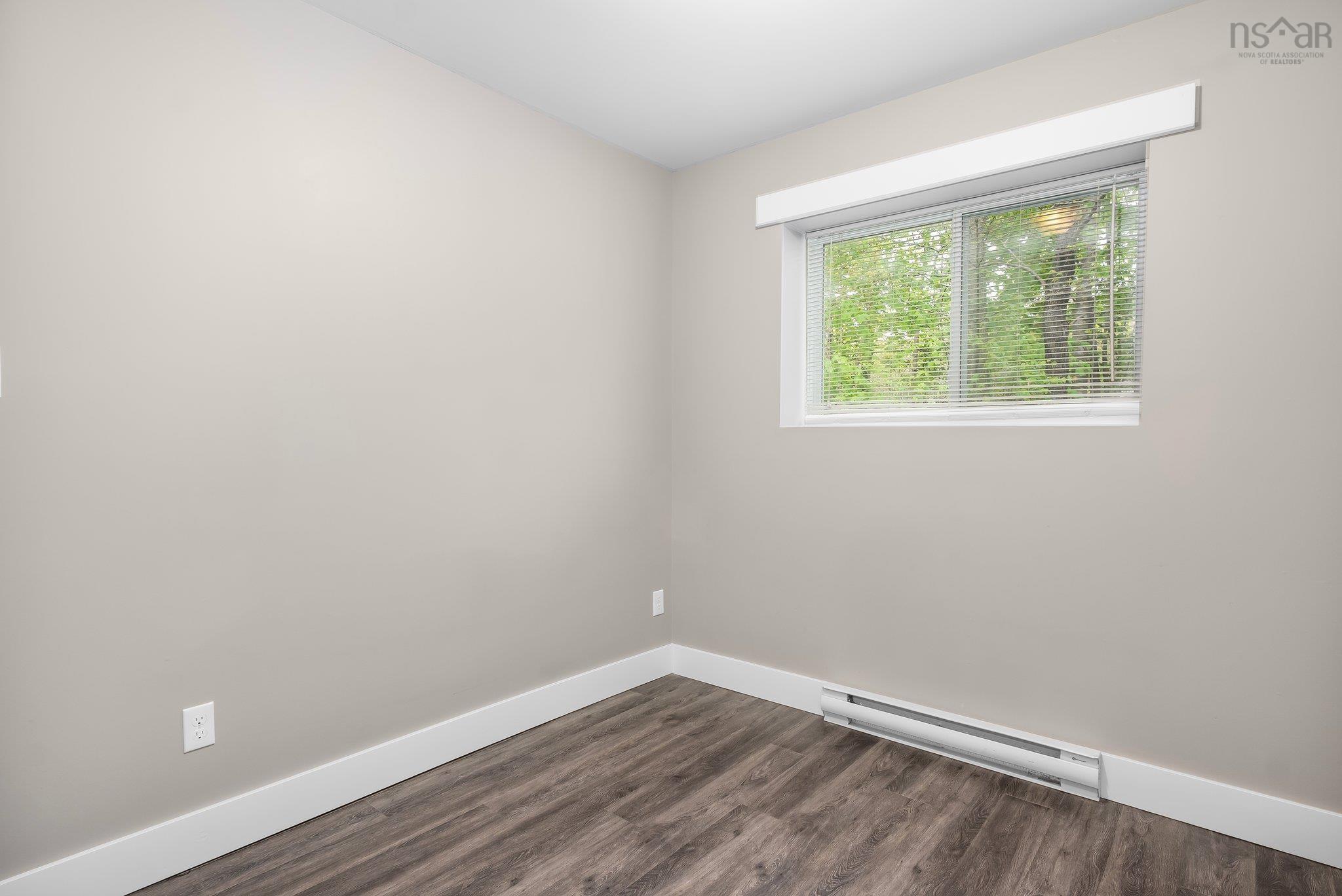 $514,900.00: 392 Rocky Lake Drive, Bedford