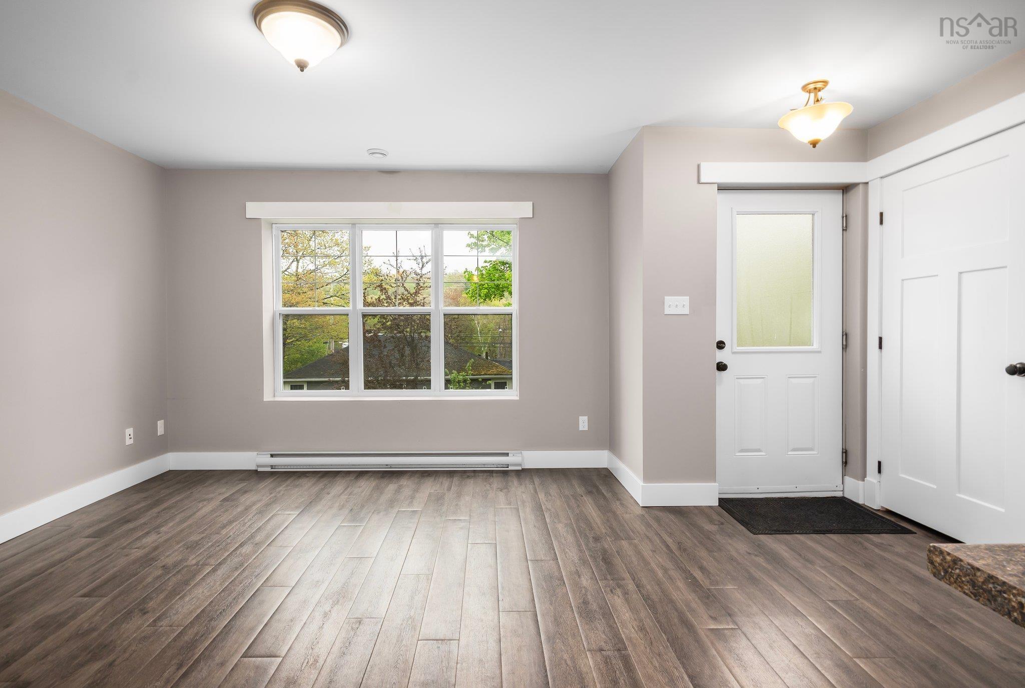 $514,900.00: 392 Rocky Lake Drive, Bedford