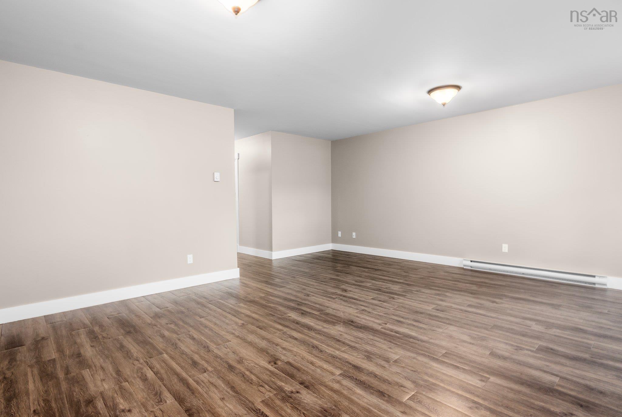 $514,900.00: 392 Rocky Lake Drive, Bedford