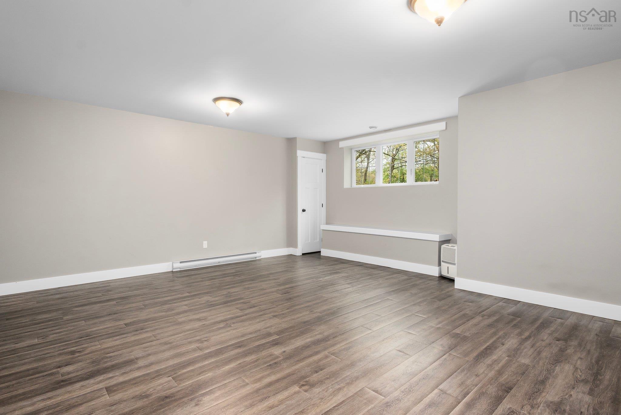 $514,900.00: 392 Rocky Lake Drive, Bedford