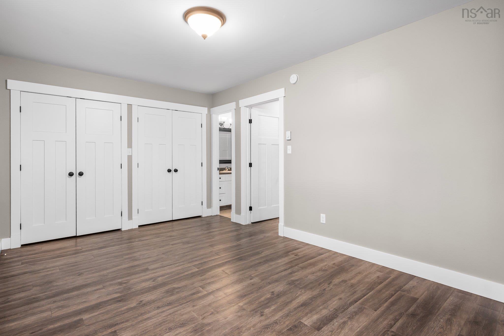 $514,900.00: 392 Rocky Lake Drive, Bedford