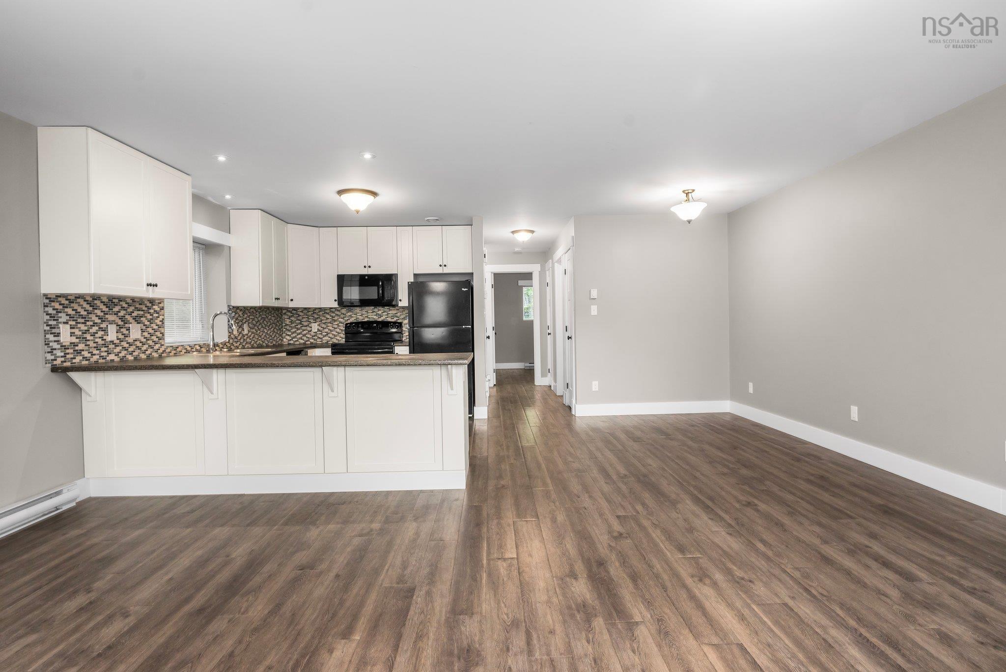 $514,900.00: 392 Rocky Lake Drive, Bedford