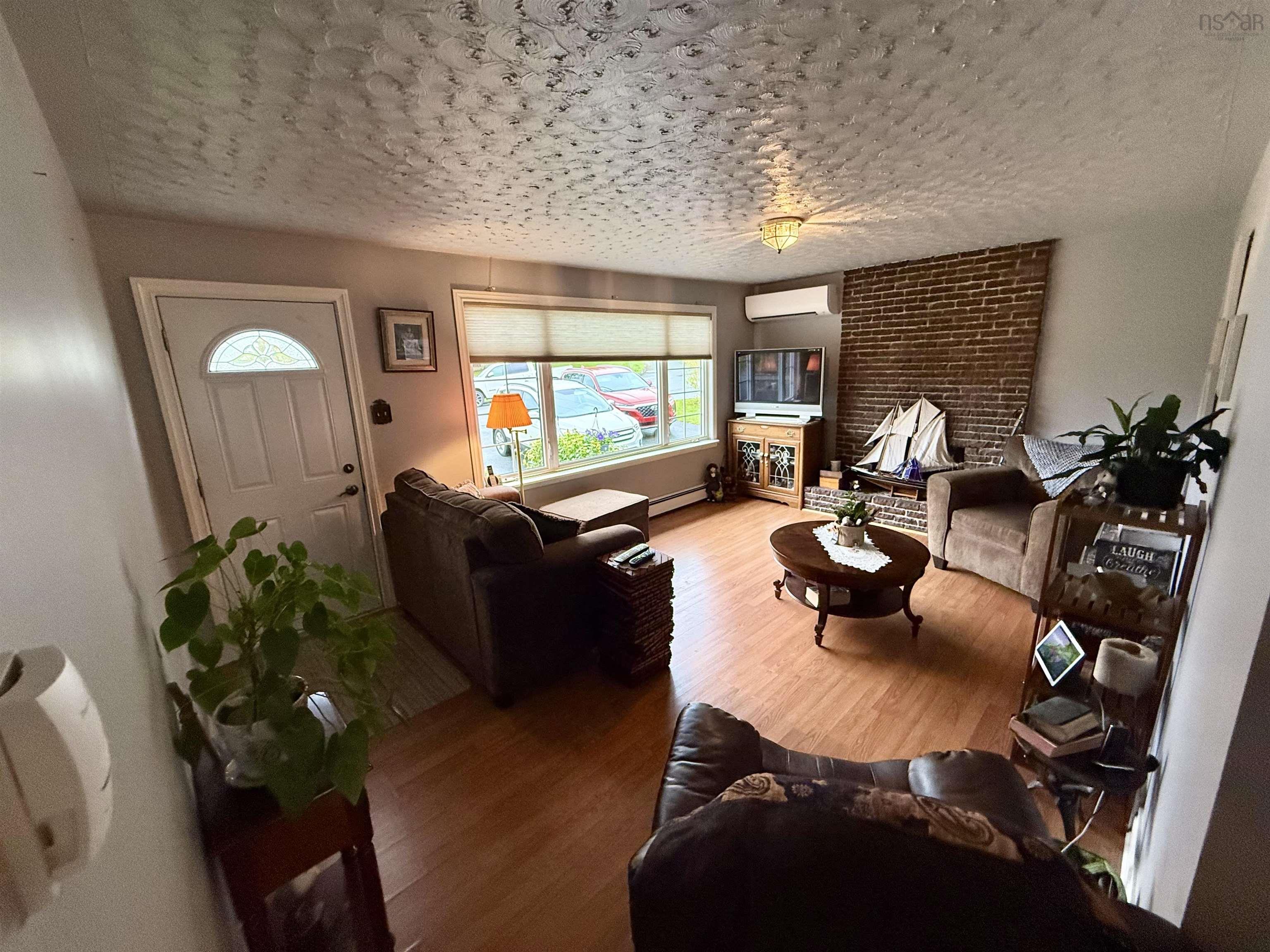 $299,900.00: 14 Centennial Street, Bridgewater