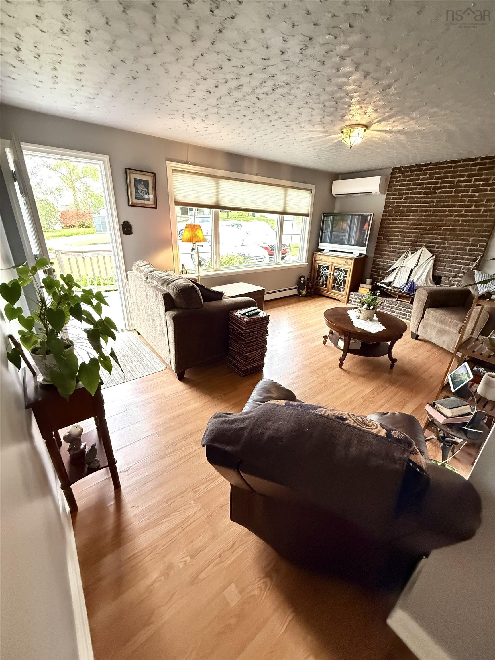 $299,900.00: 14 Centennial Street, Bridgewater
