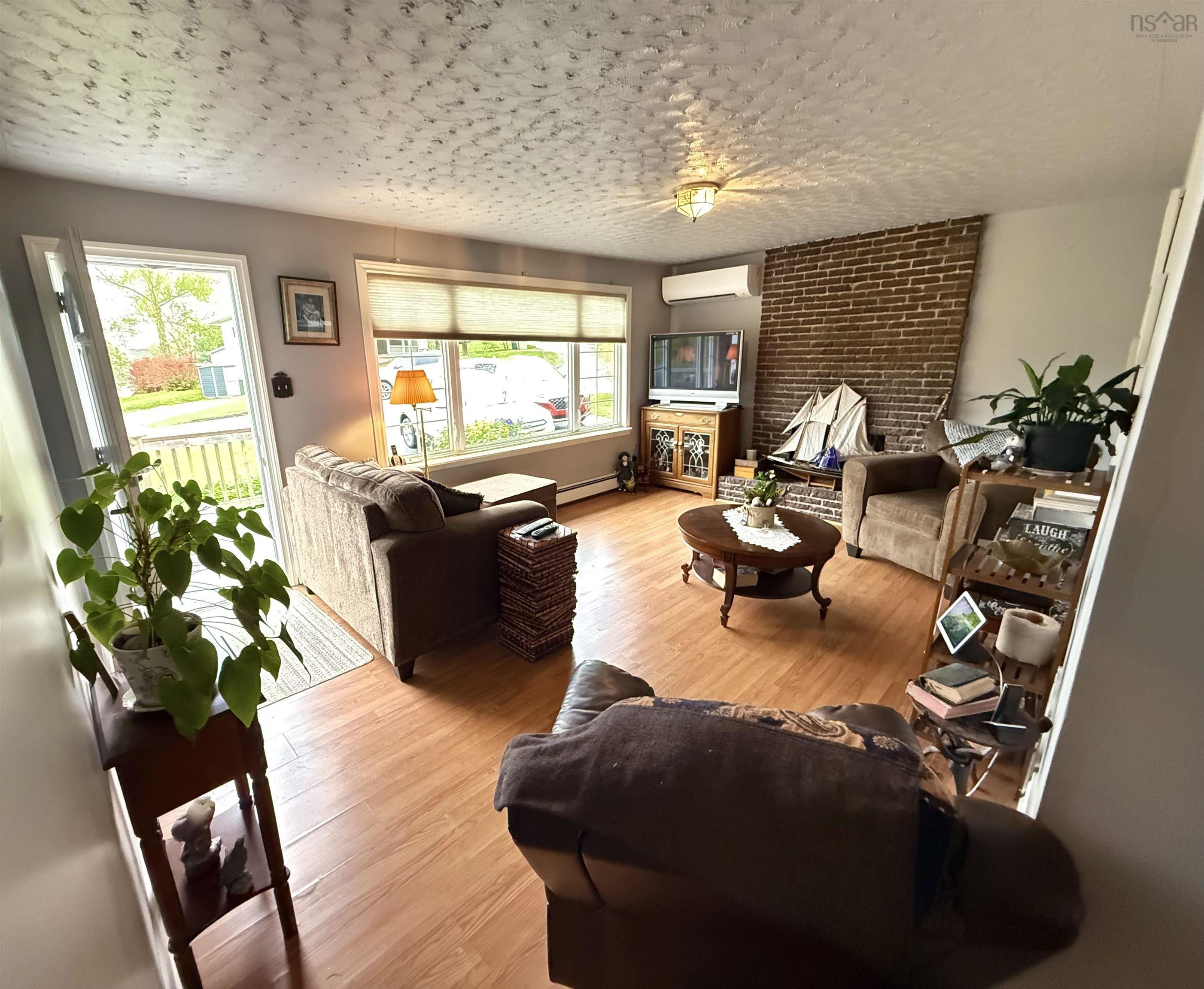 $299,900.00: 14 Centennial Street, Bridgewater