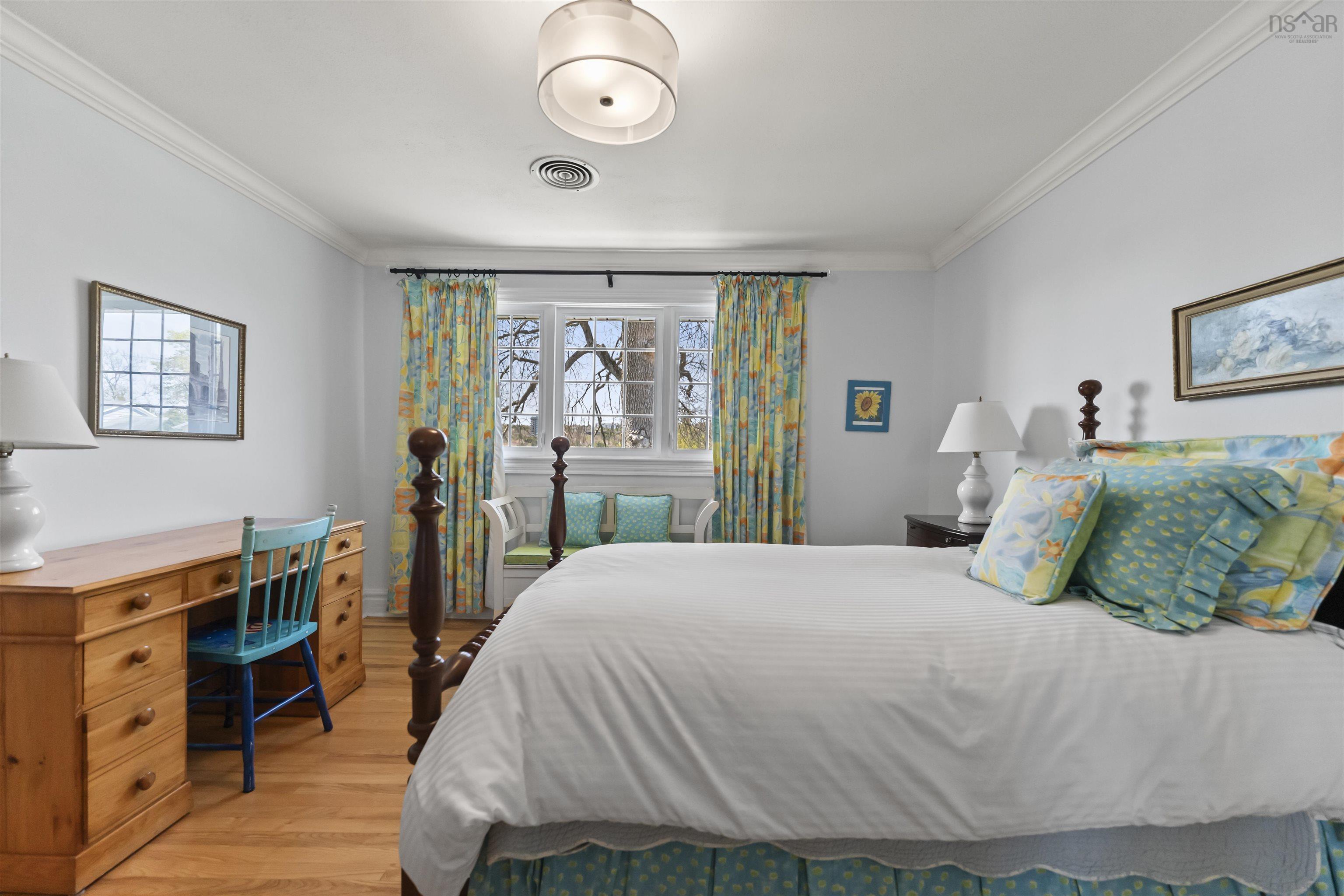 $1,589,900.00: 1731 Dunvegan Drive, Halifax