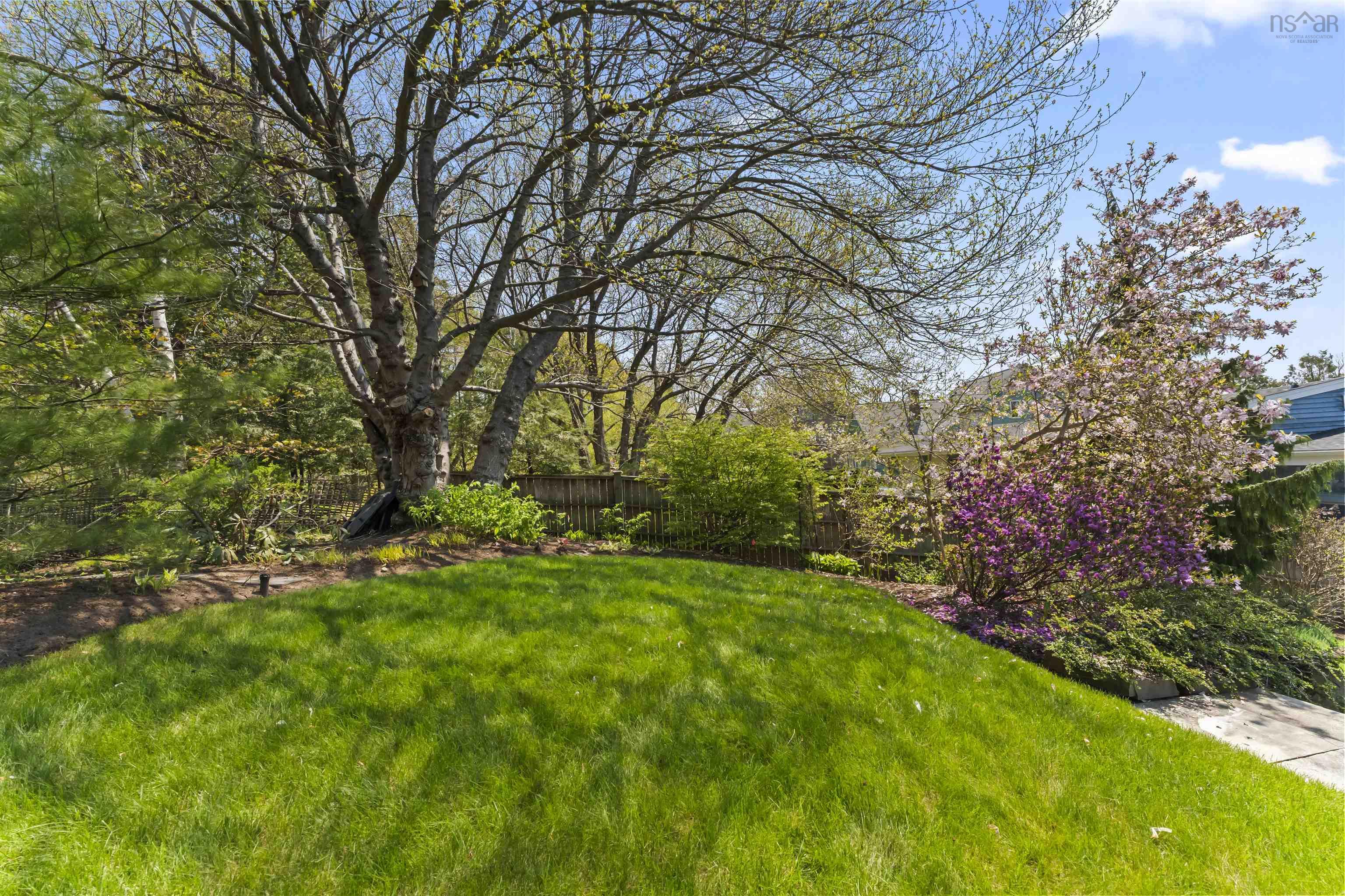 $1,589,900.00: 1731 Dunvegan Drive, Halifax
