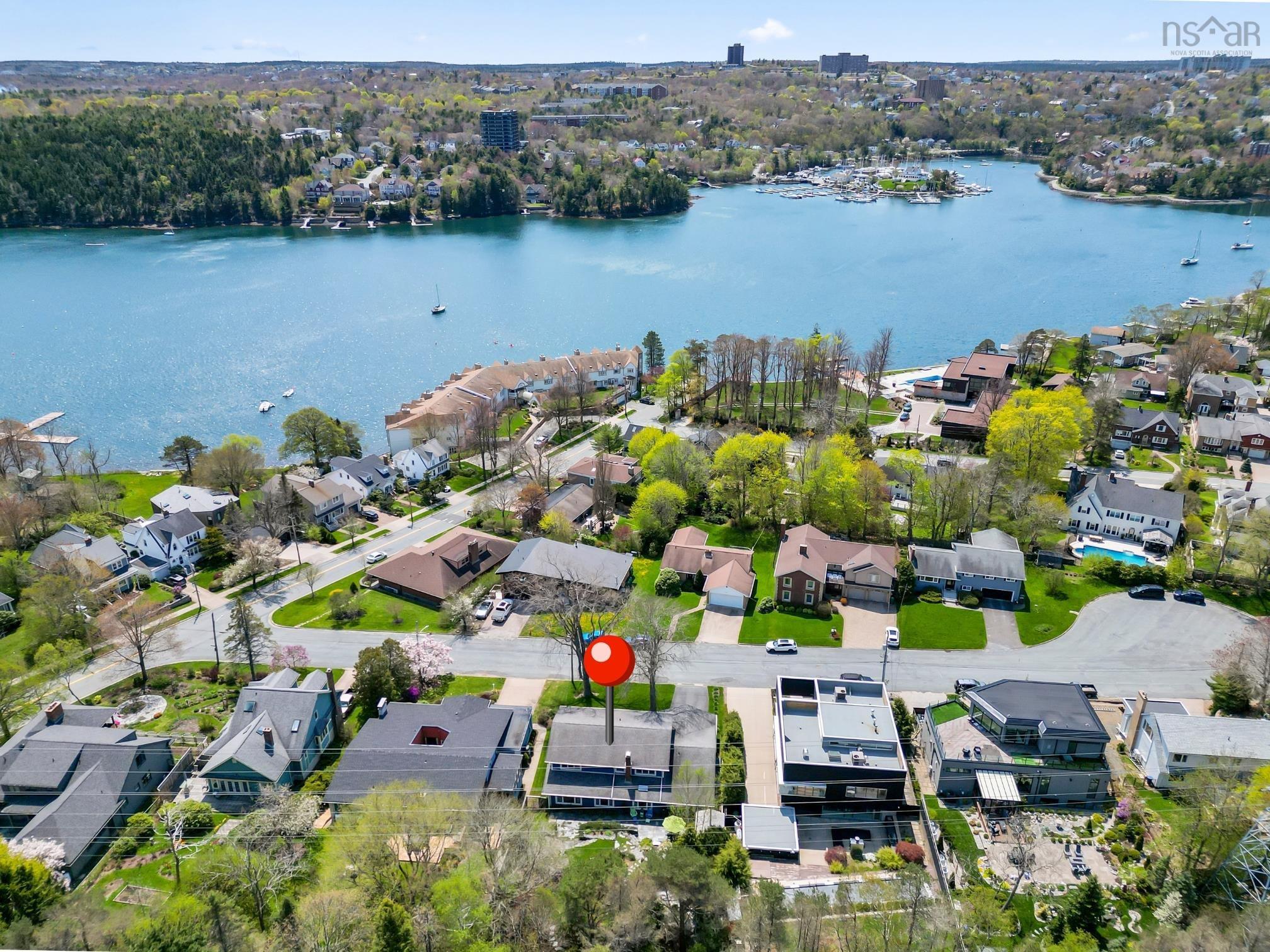 $1,589,900.00: 1731 Dunvegan Drive, Halifax