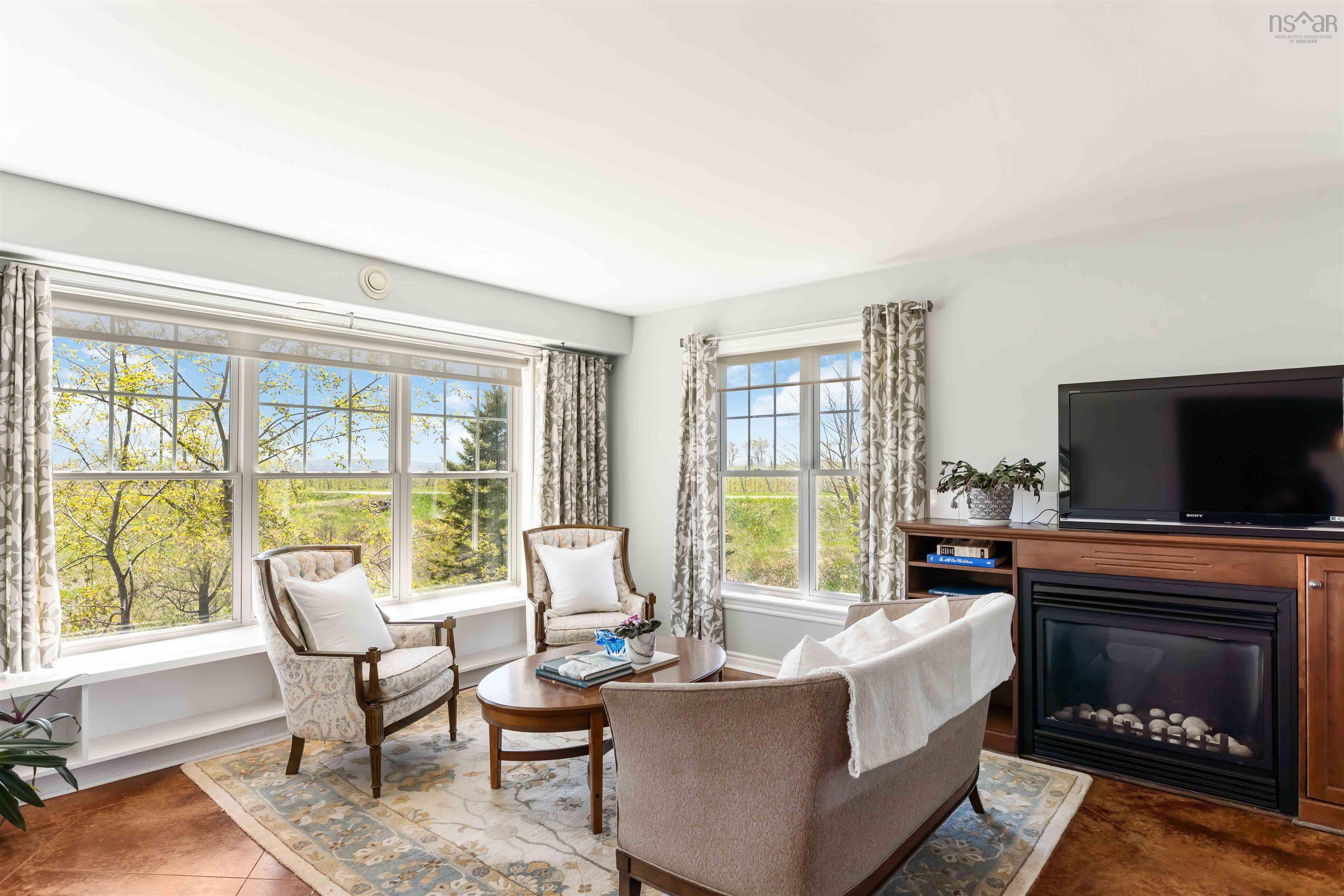 $484,900.00: 218 Pelton Mountain Road, Lakeville