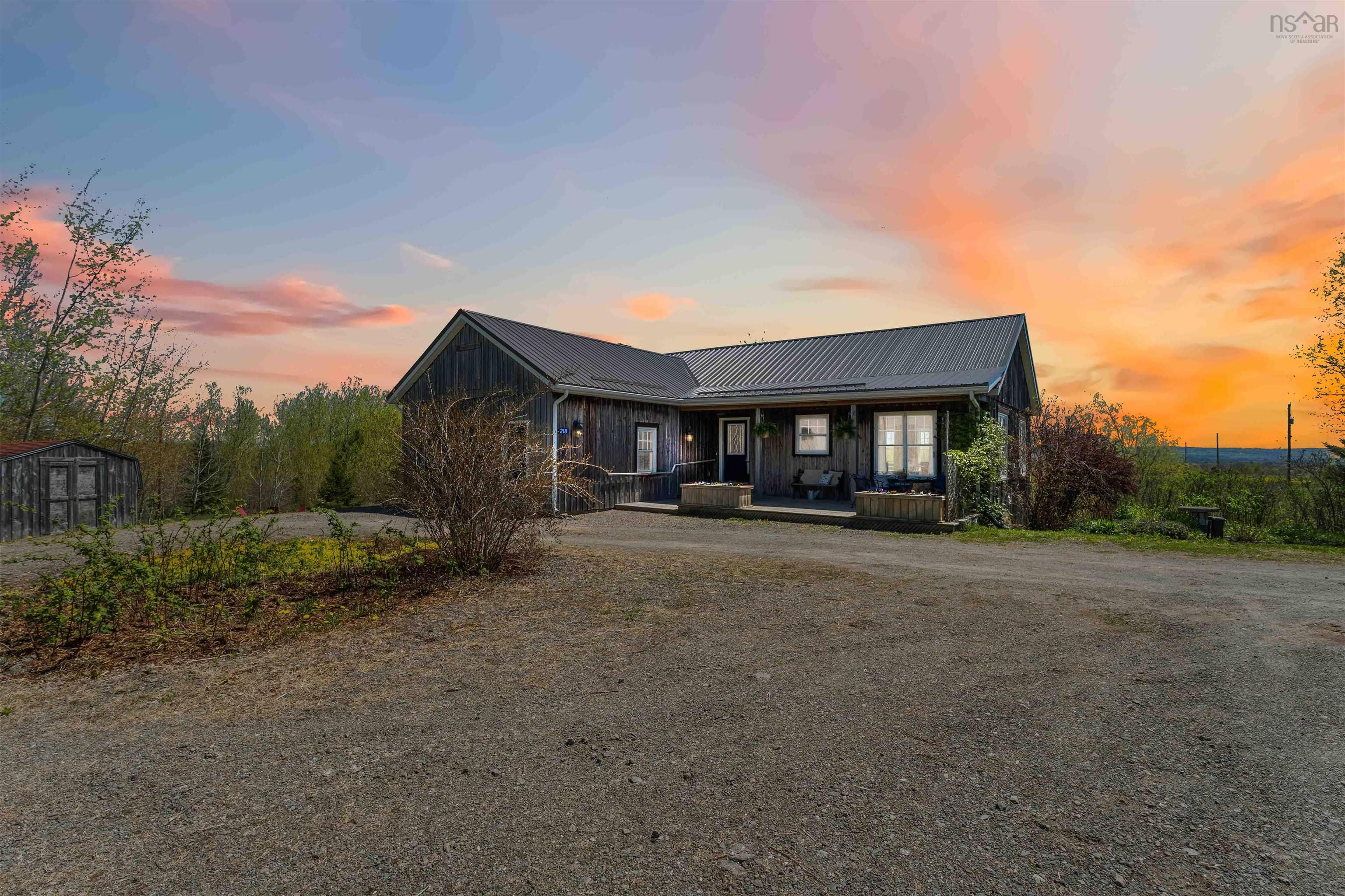 $484,900.00: 218 Pelton Mountain Road, Lakeville
