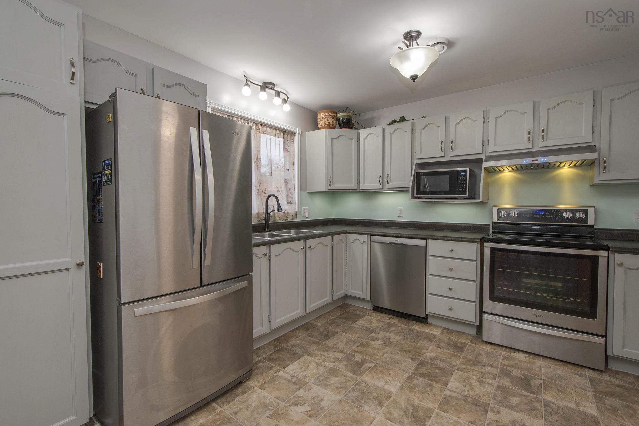 $399,900.00: 62 Thorncrest Court, Eastern Passage